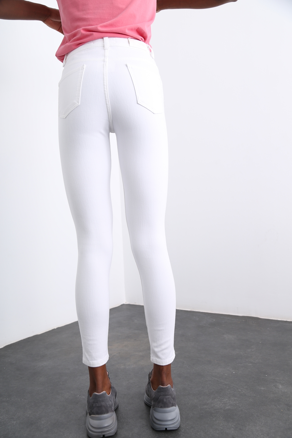 Beyaz Yüksek Bel Toparlayan Skinny Jean D-112