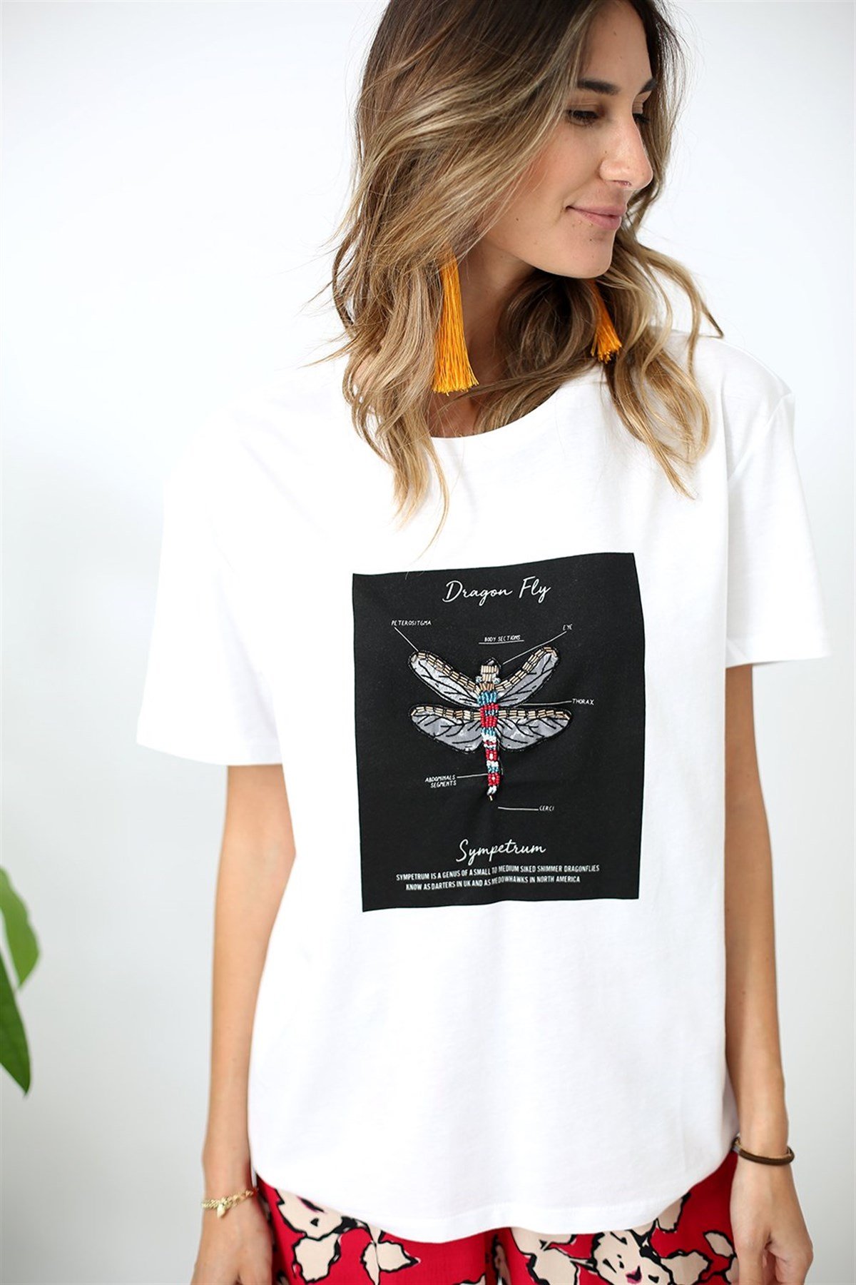 Beyaz Yusufcuk Nakışlı Beyaz Tshirt