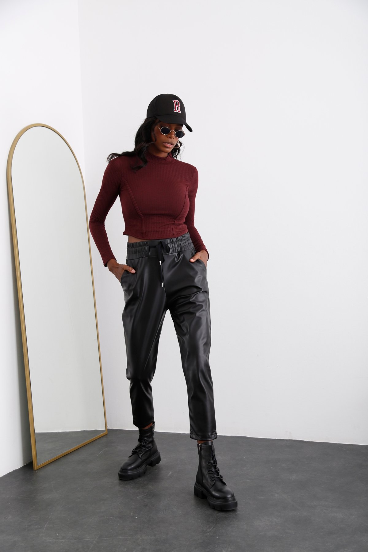 Bordo Dik Yaka Parçalı Bluz 3976