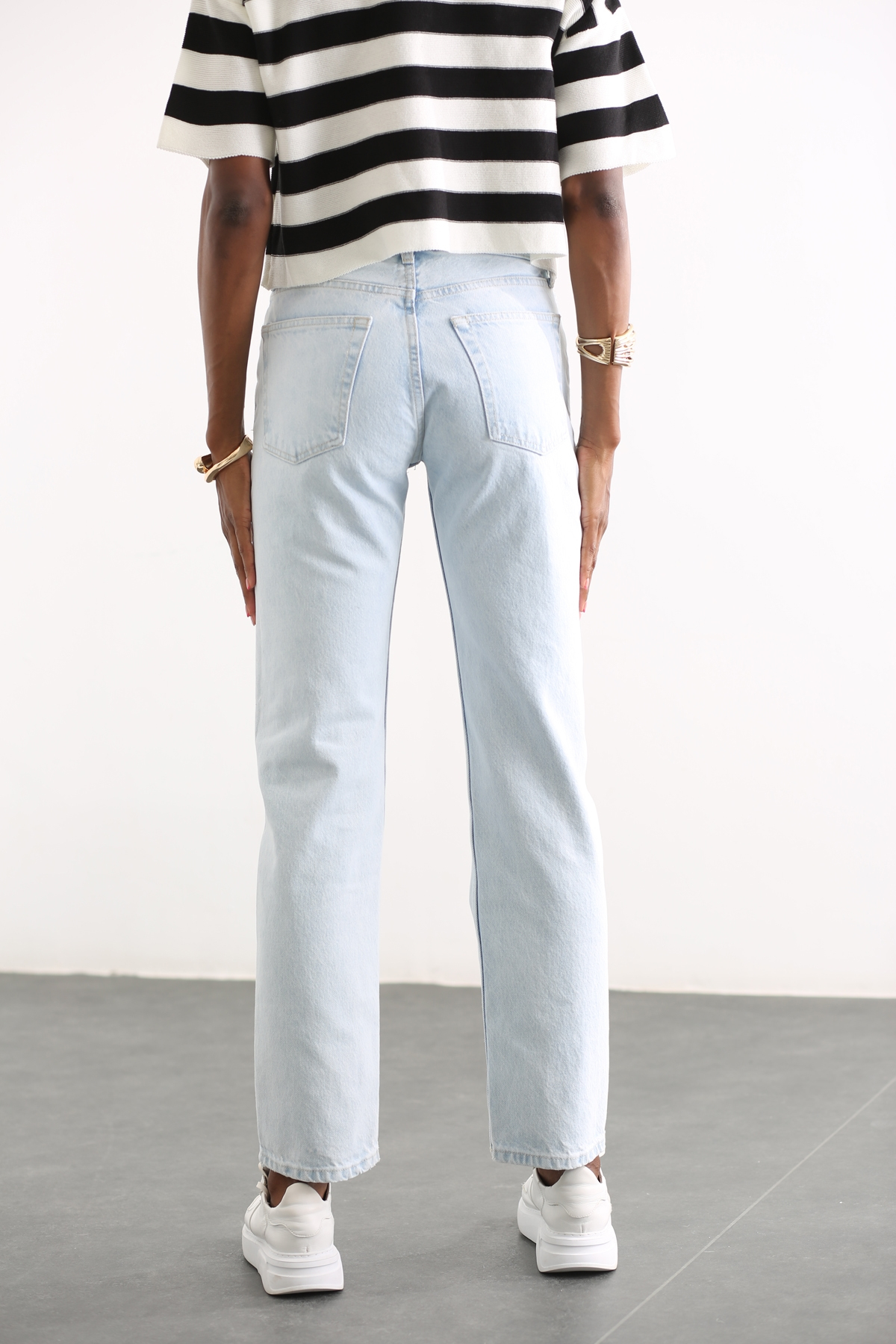 Buz Mavi Orta Bel Straight Jean 