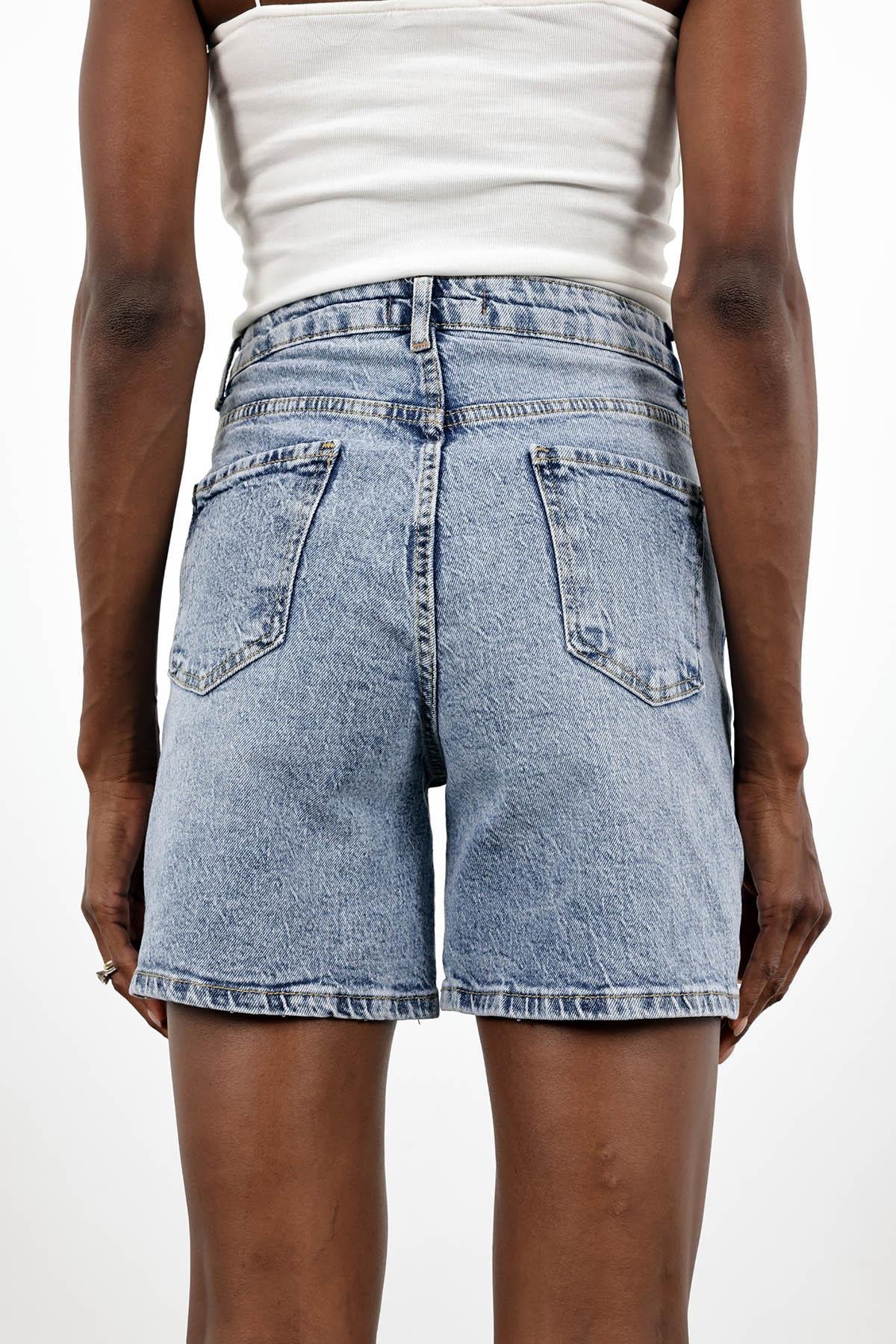 Buz Mavi Taşlı Denim Şort 