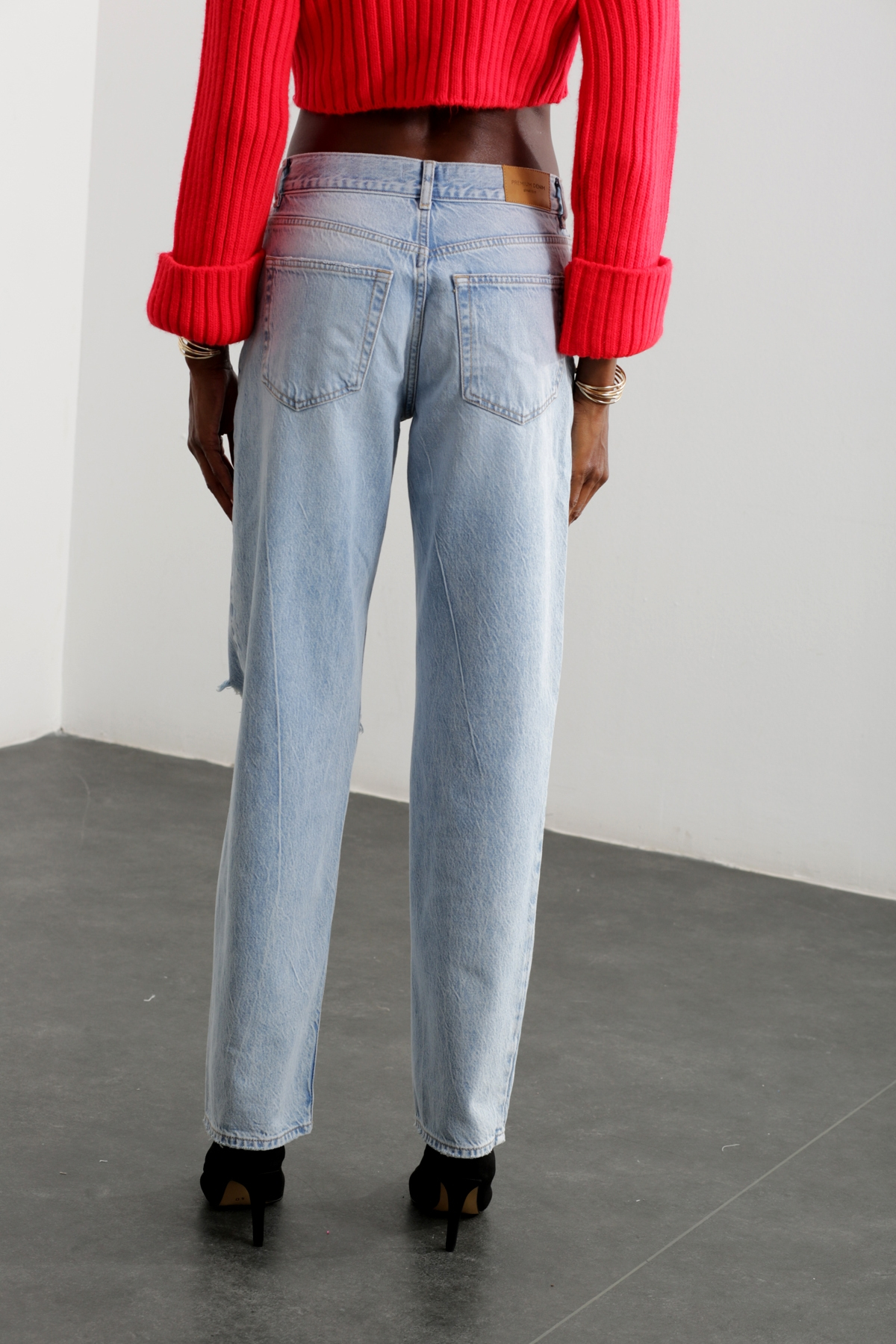 Buz Mavi Yırtık Detaylı Boyfriend Jean 17