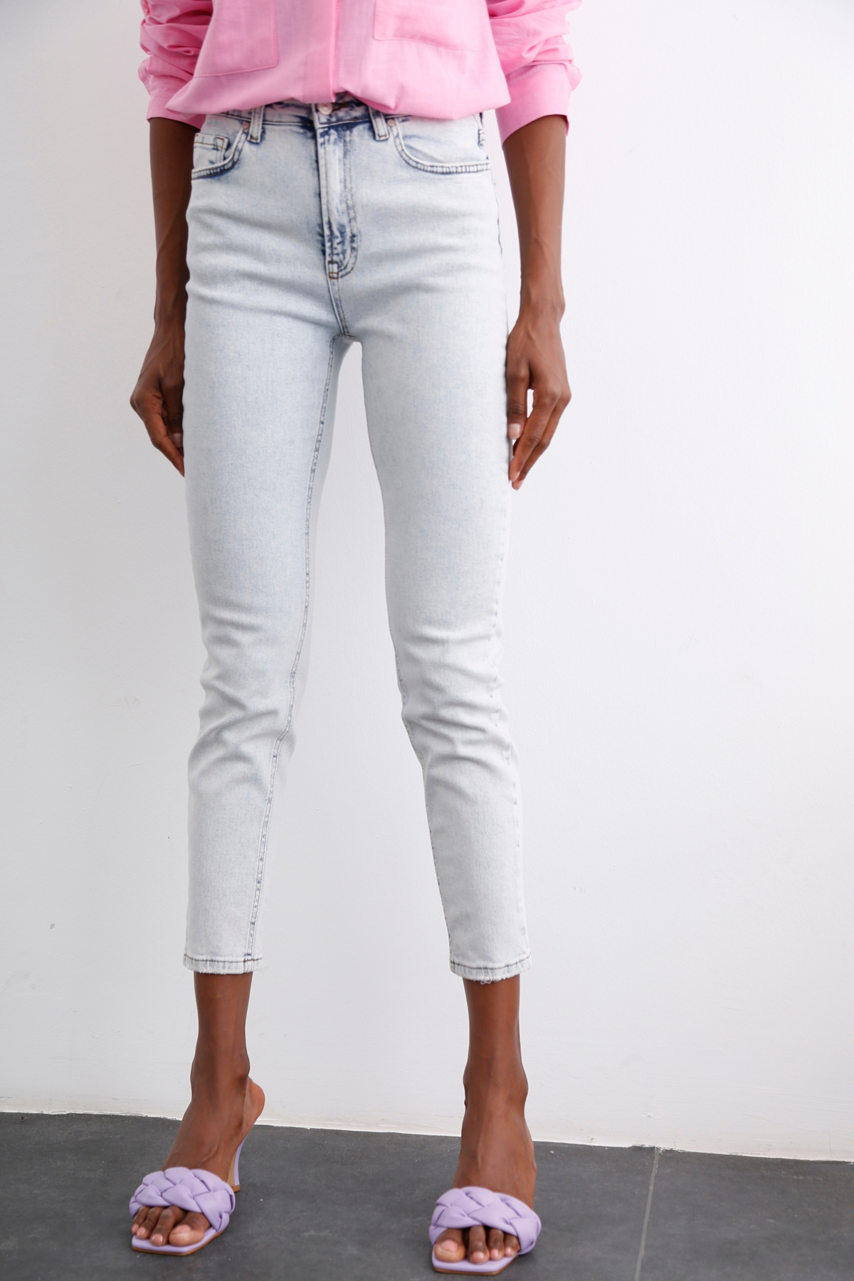 Buz Mavi Yüksek Bel Slim Fit Jean D-296