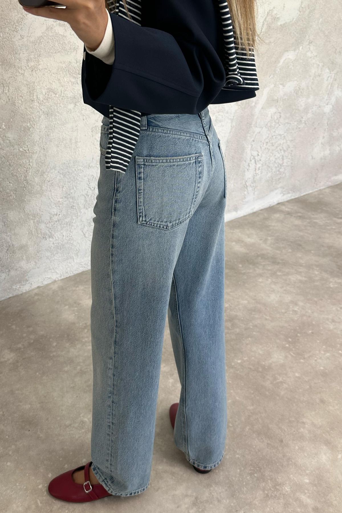 Buz Mavi Yüksek Bel Straight Fit Jean 