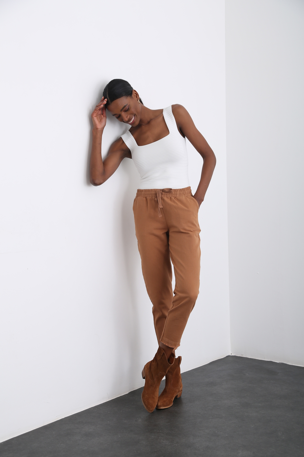 Camel Beli Lastikli Gabardin Pantolon 