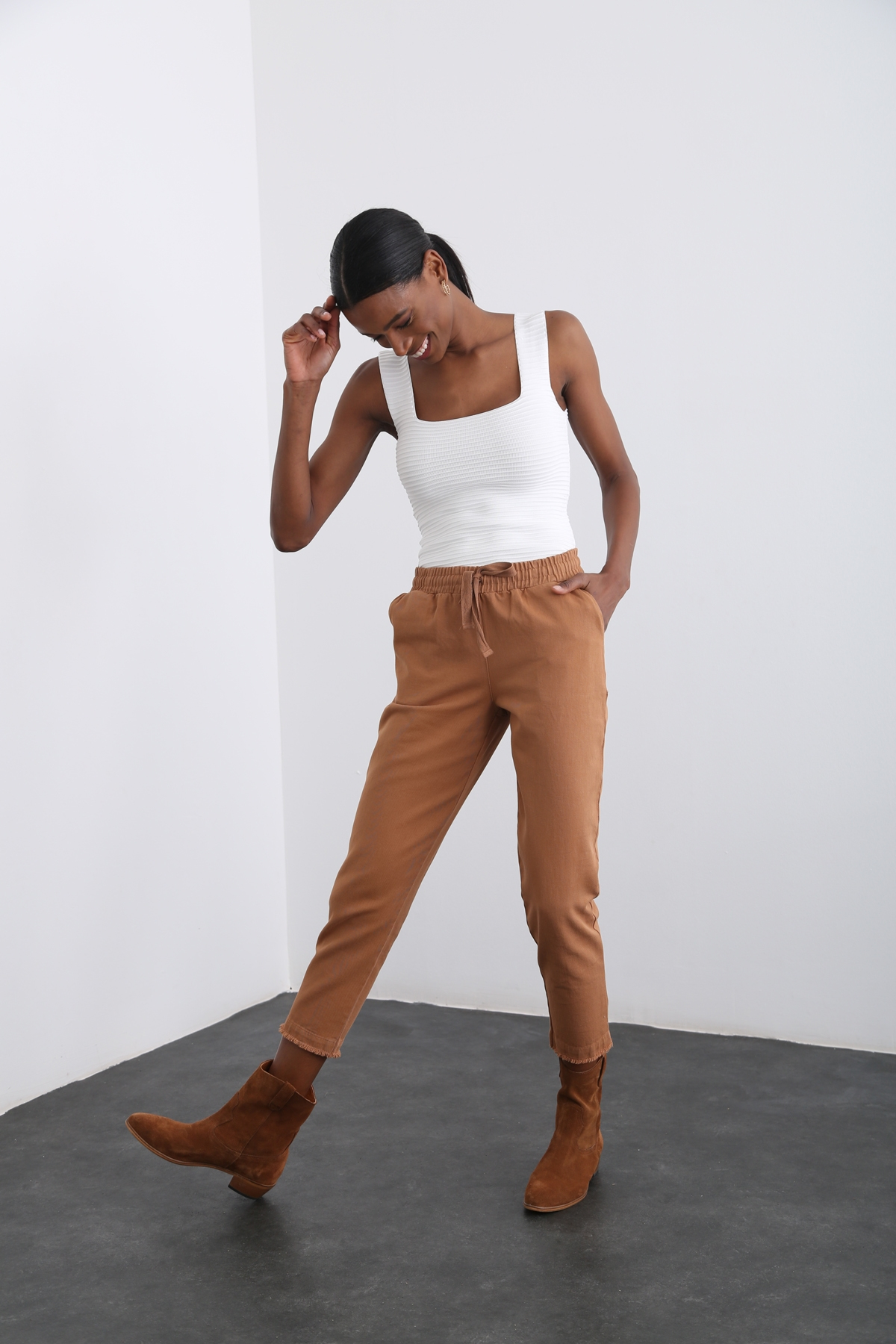 Camel Beli Lastikli Gabardin Pantolon 