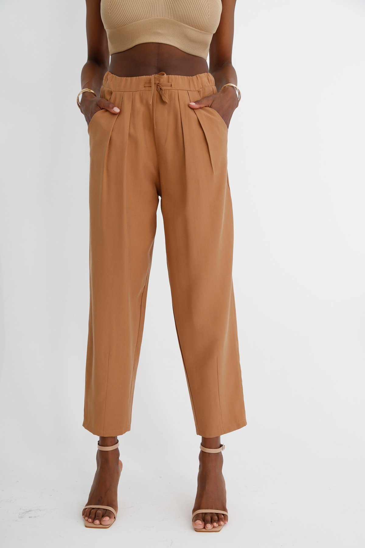 Camel Beli Lastikli Pileli Pantolon 2021
