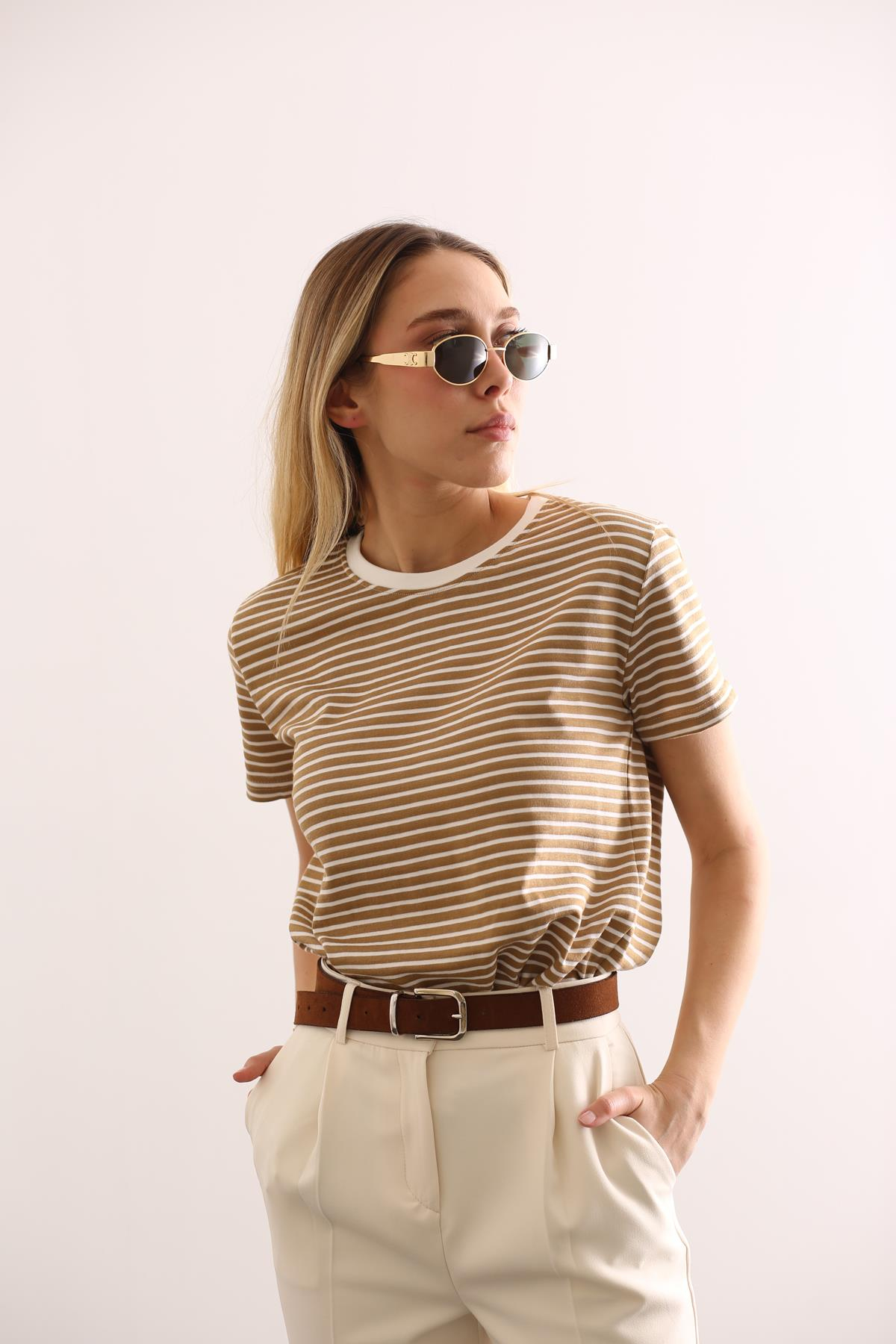 Camel Bisiklet Yaka Çizgili Tshirt 