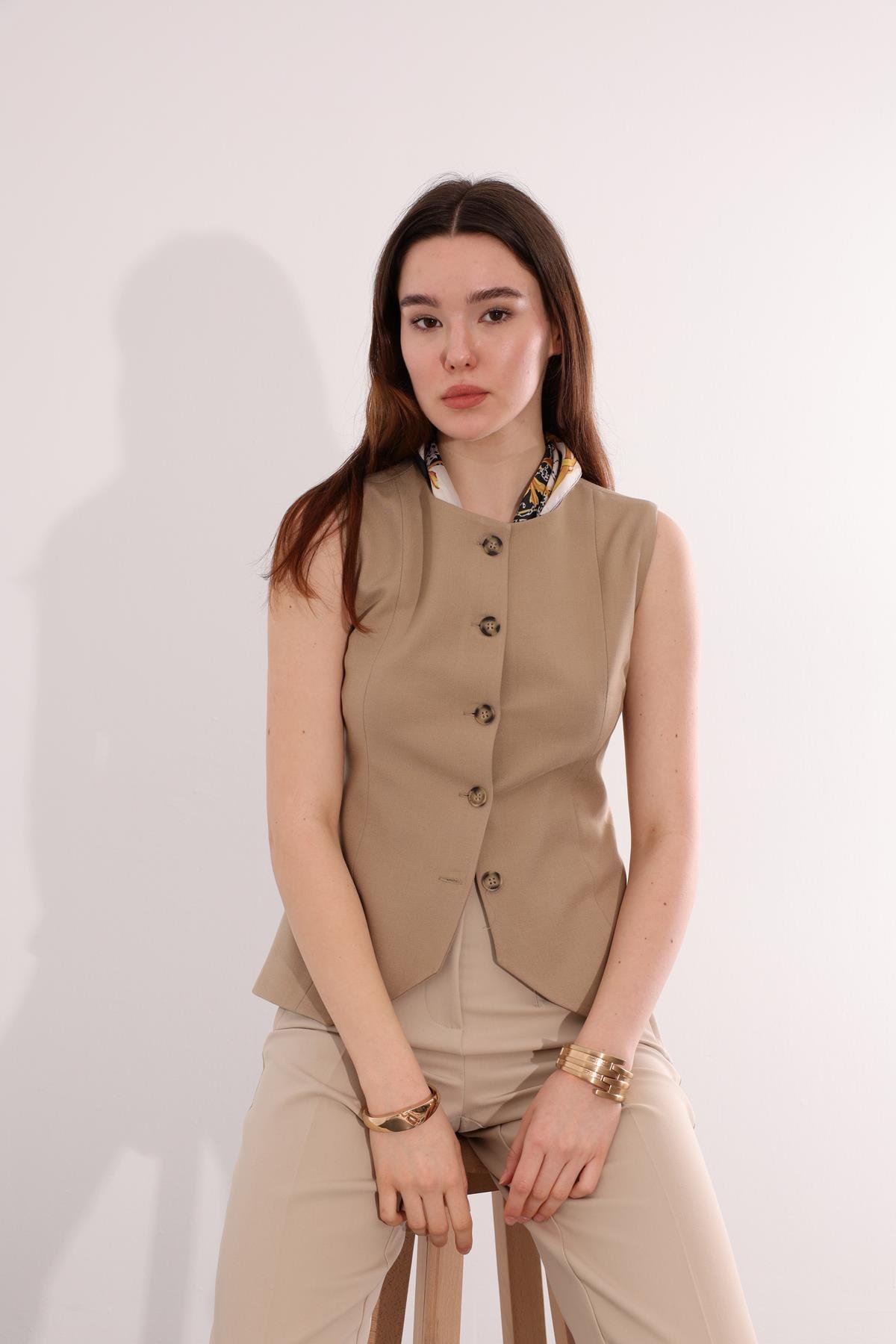 Camel Önü Dikiş Detaylı Yelek 8001