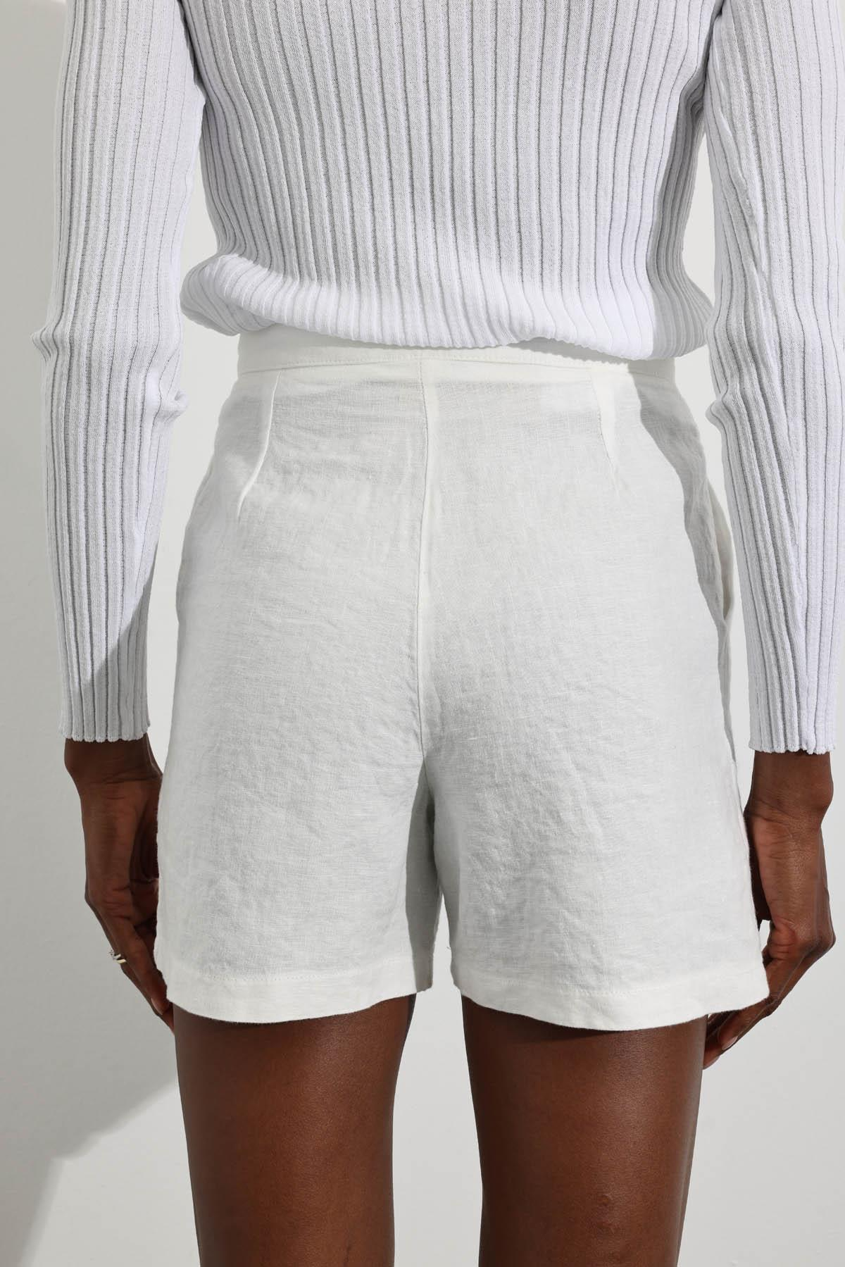 Ekru %100 Keten Klasik Şort 