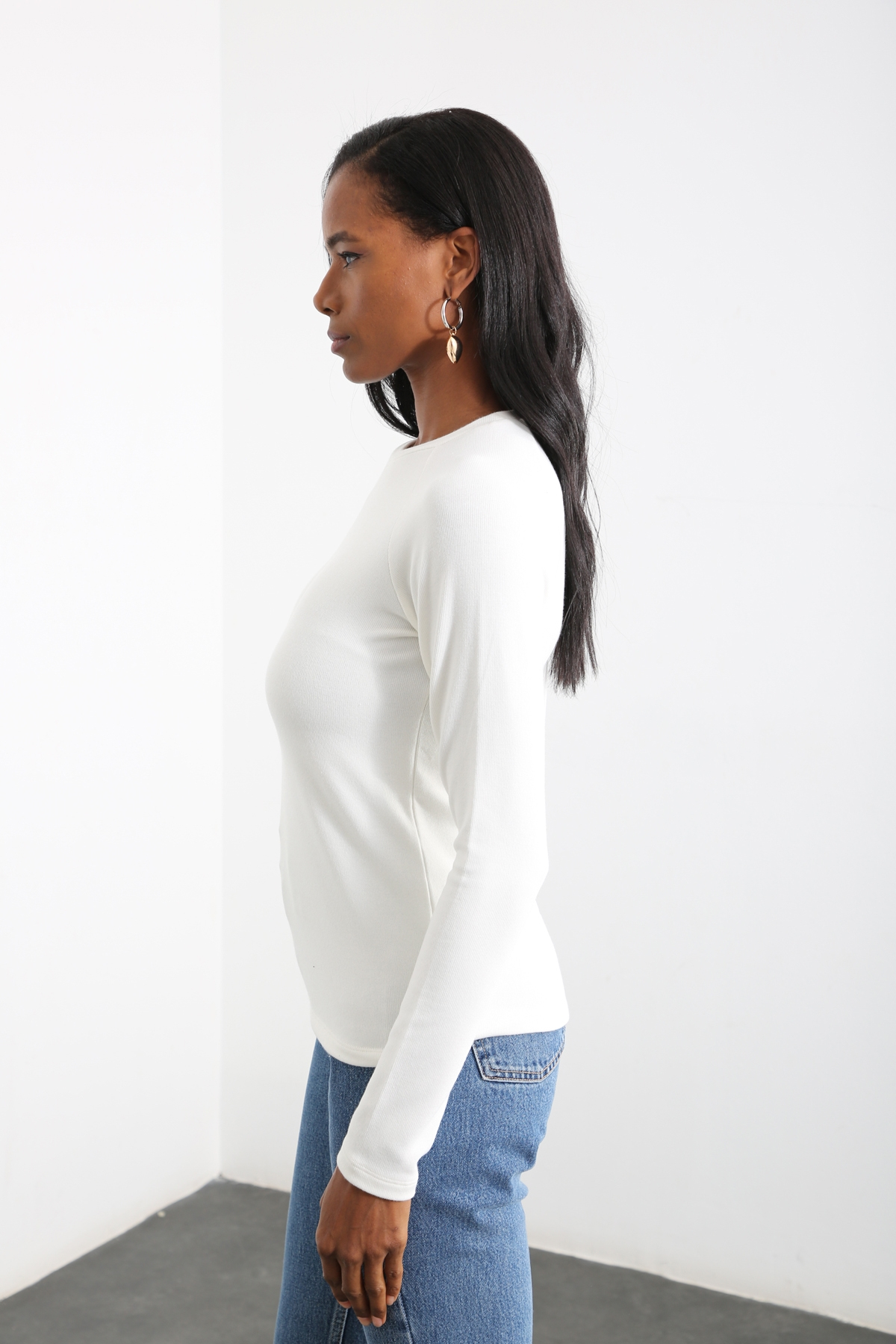 Ekru Bisiklet Yaka Basic Bluz 