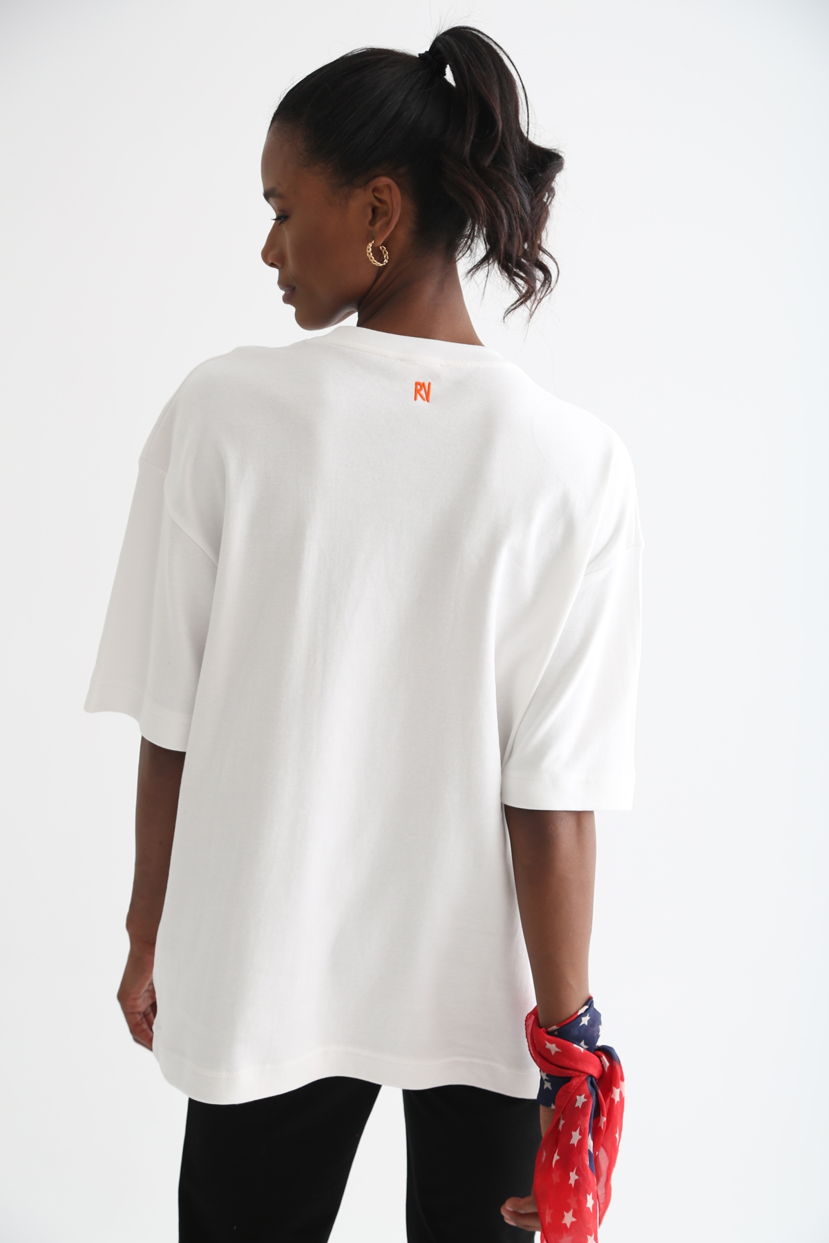 Ekru Bisiklet Yaka Basic Tshirt 