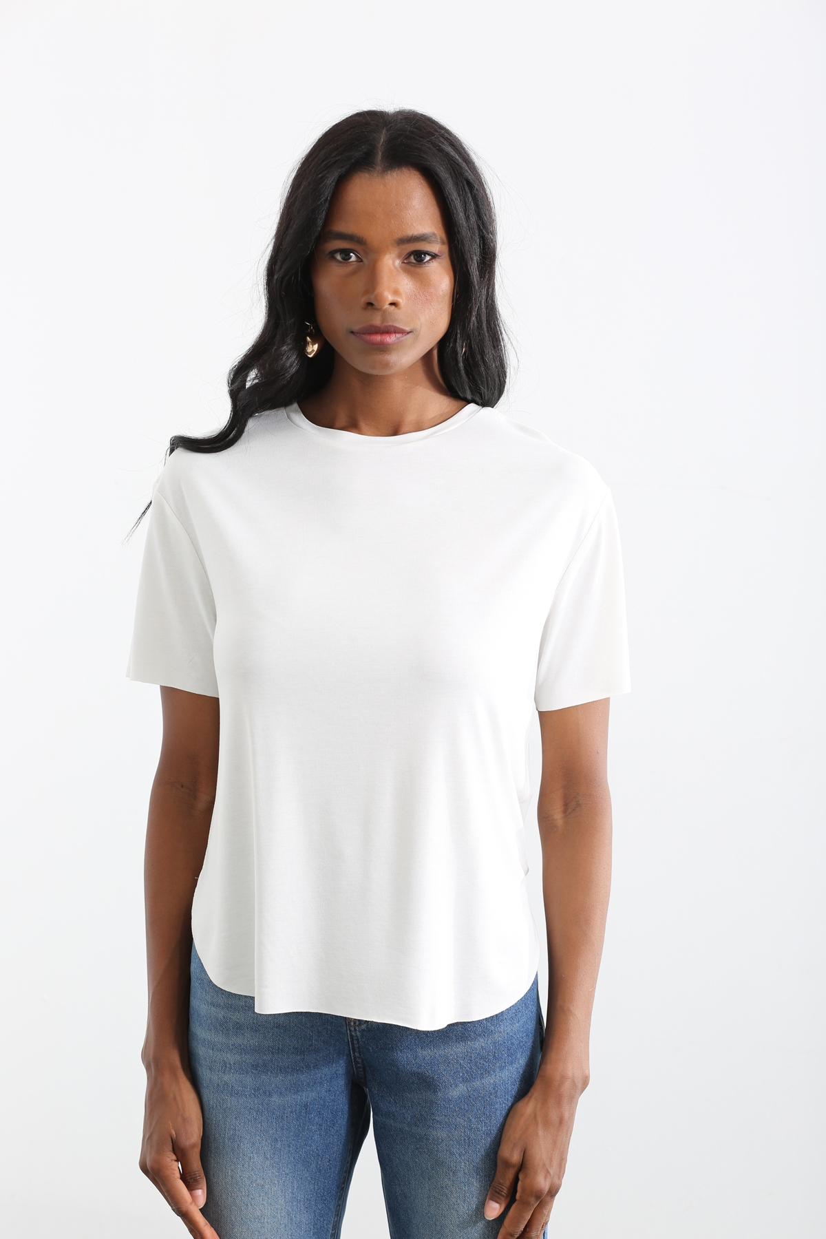Ekru Bisiklet Yaka Basic Tshirt 