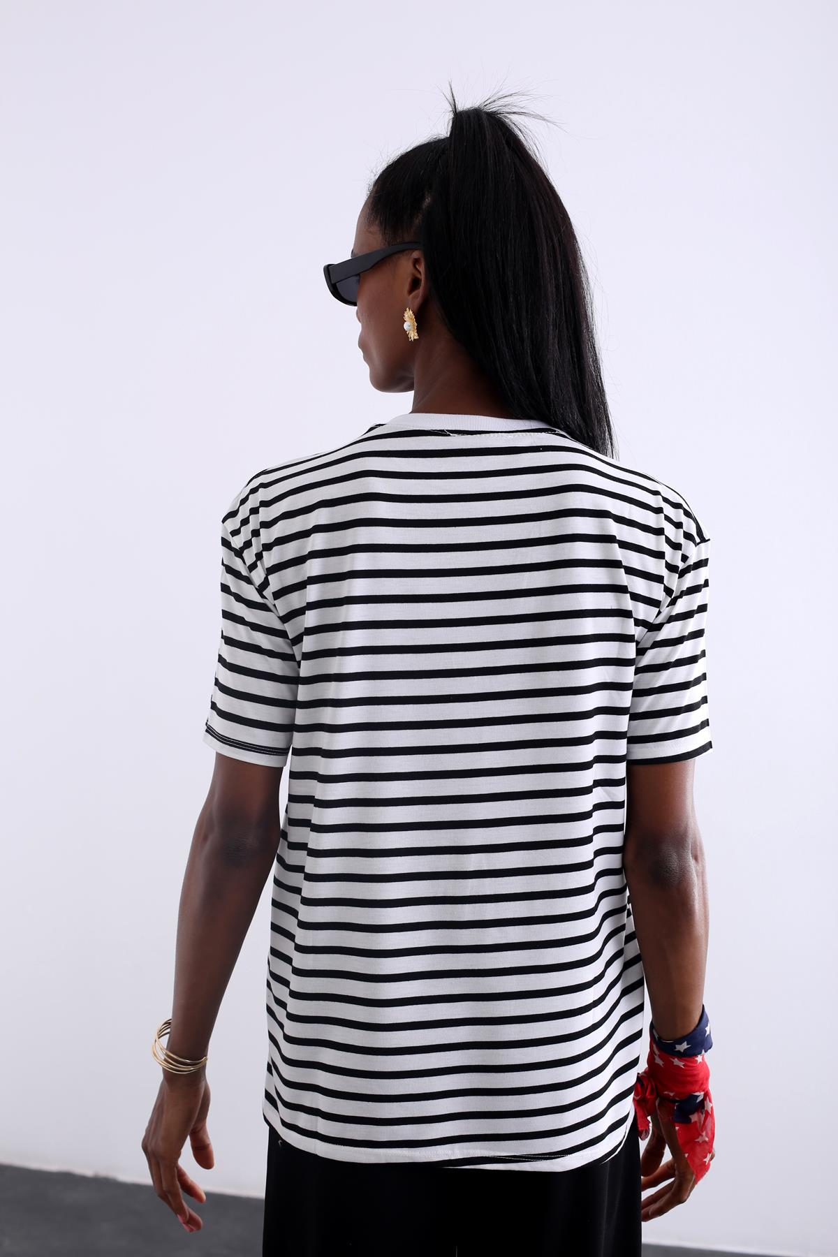 Ekru Bisiklet Yaka Çizgili Tshirt 223690