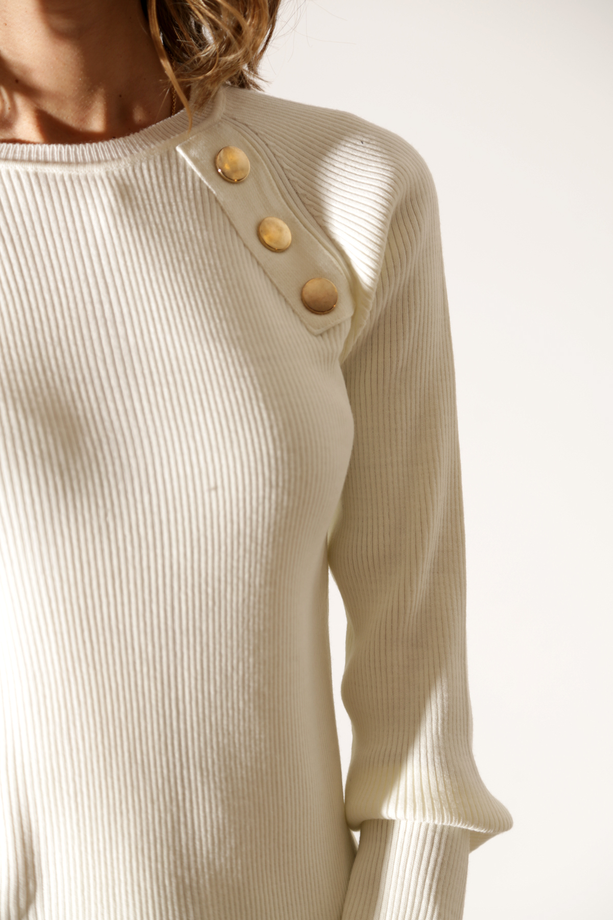 Ekru Bisiklet Yaka Düğme Detaylı Triko Kazak