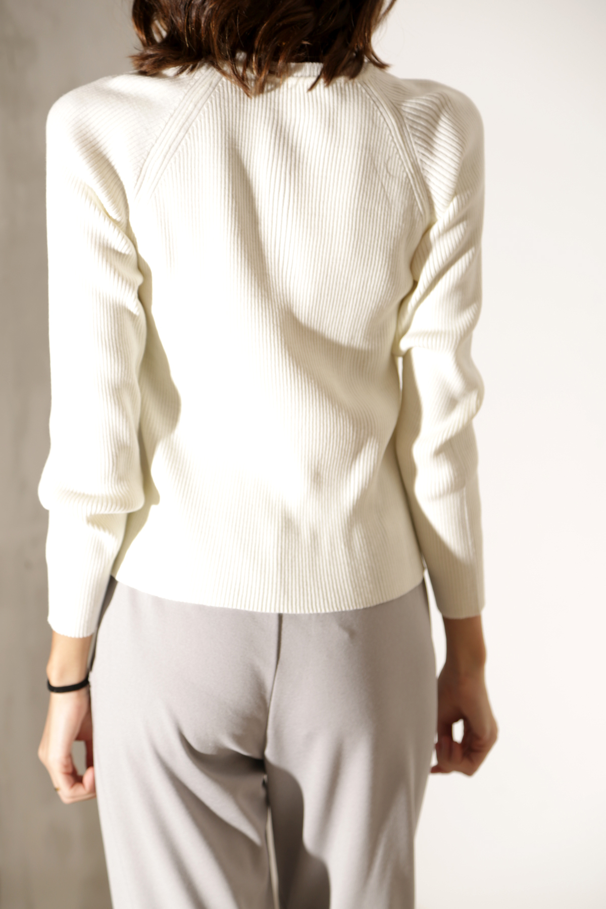 Ekru Bisiklet Yaka Düğme Detaylı Triko Kazak