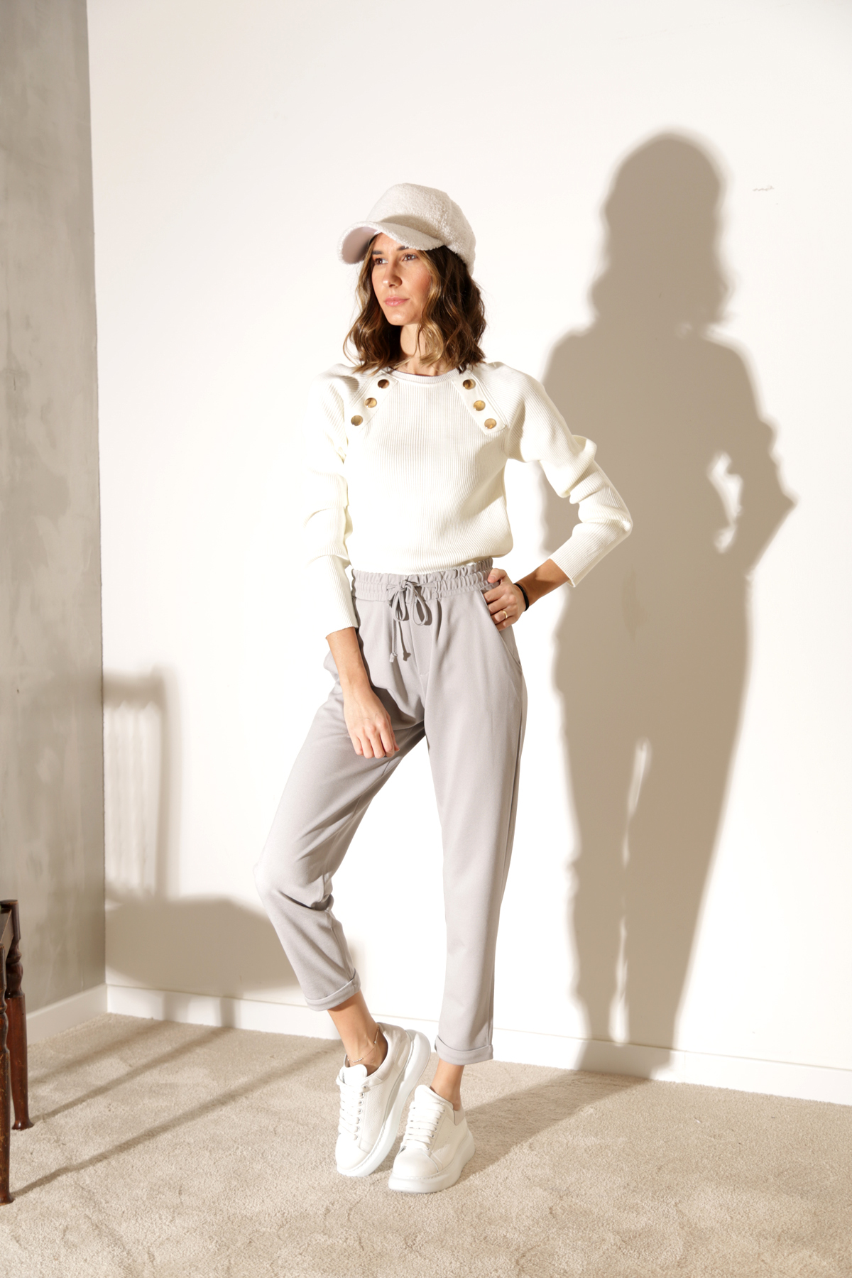 Ekru Bisiklet Yaka Düğme Detaylı Triko Kazak