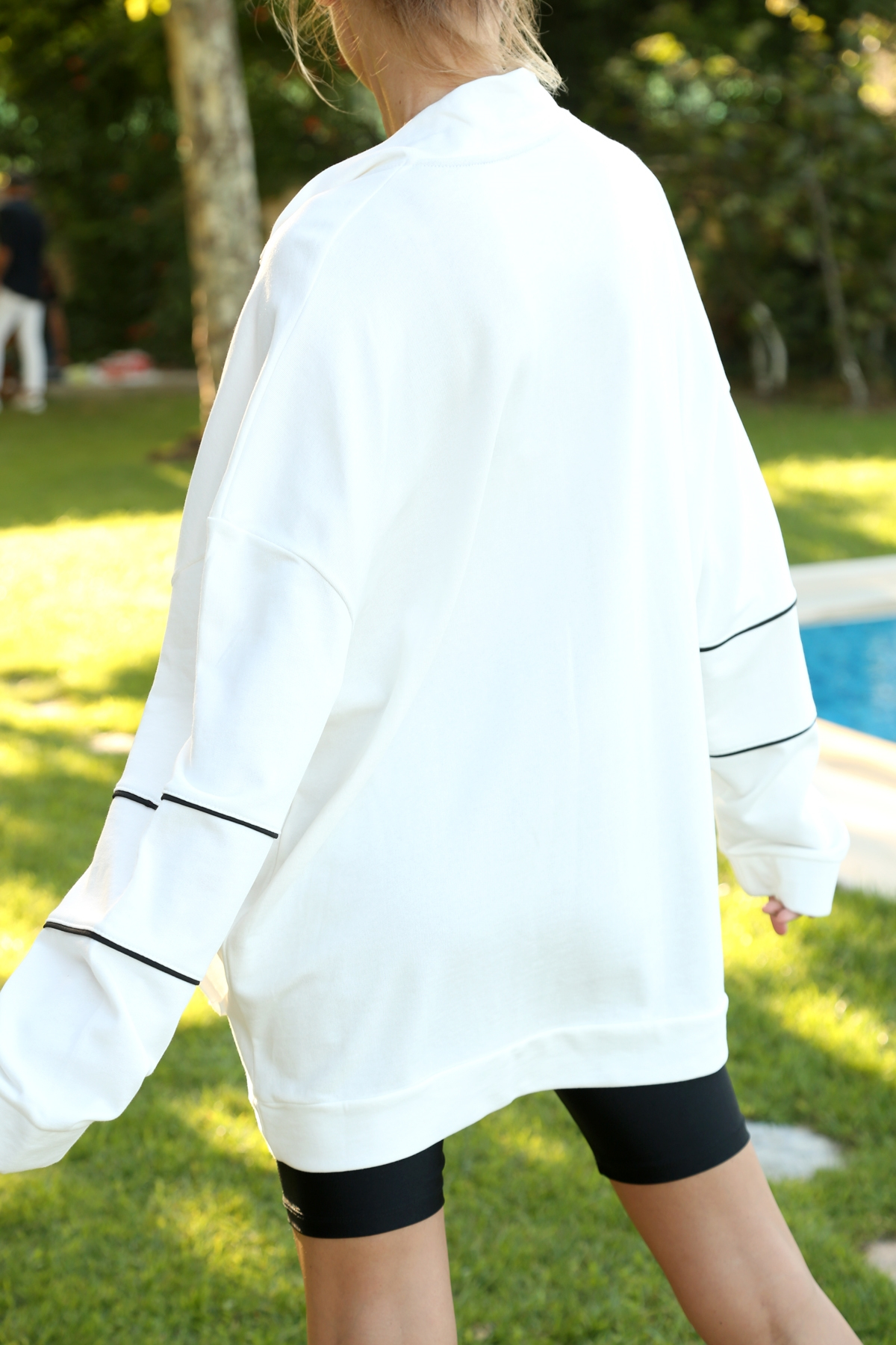 Ekru Çift Cep Oversize Sweatshirt 