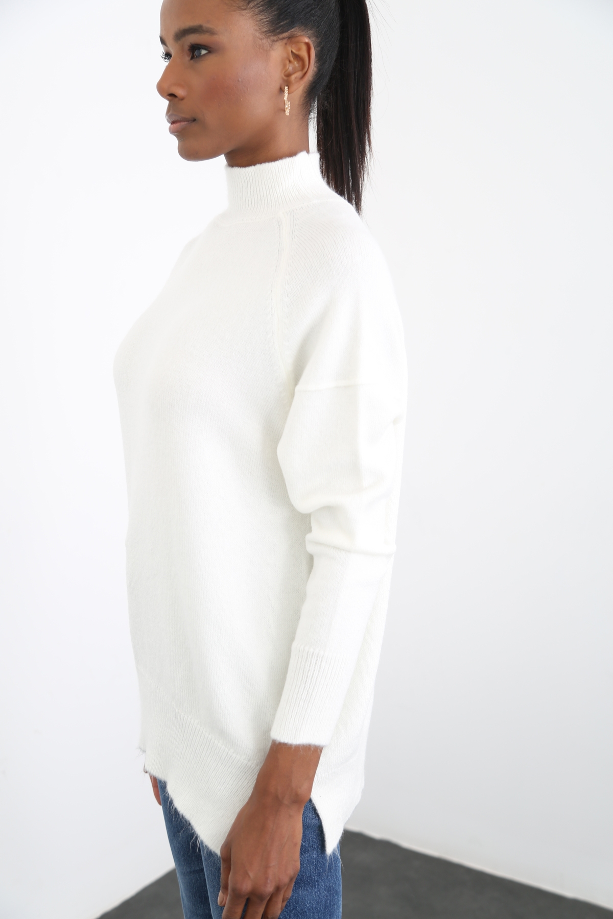 Ekru Dik Yaka Oversize Kazak 5626