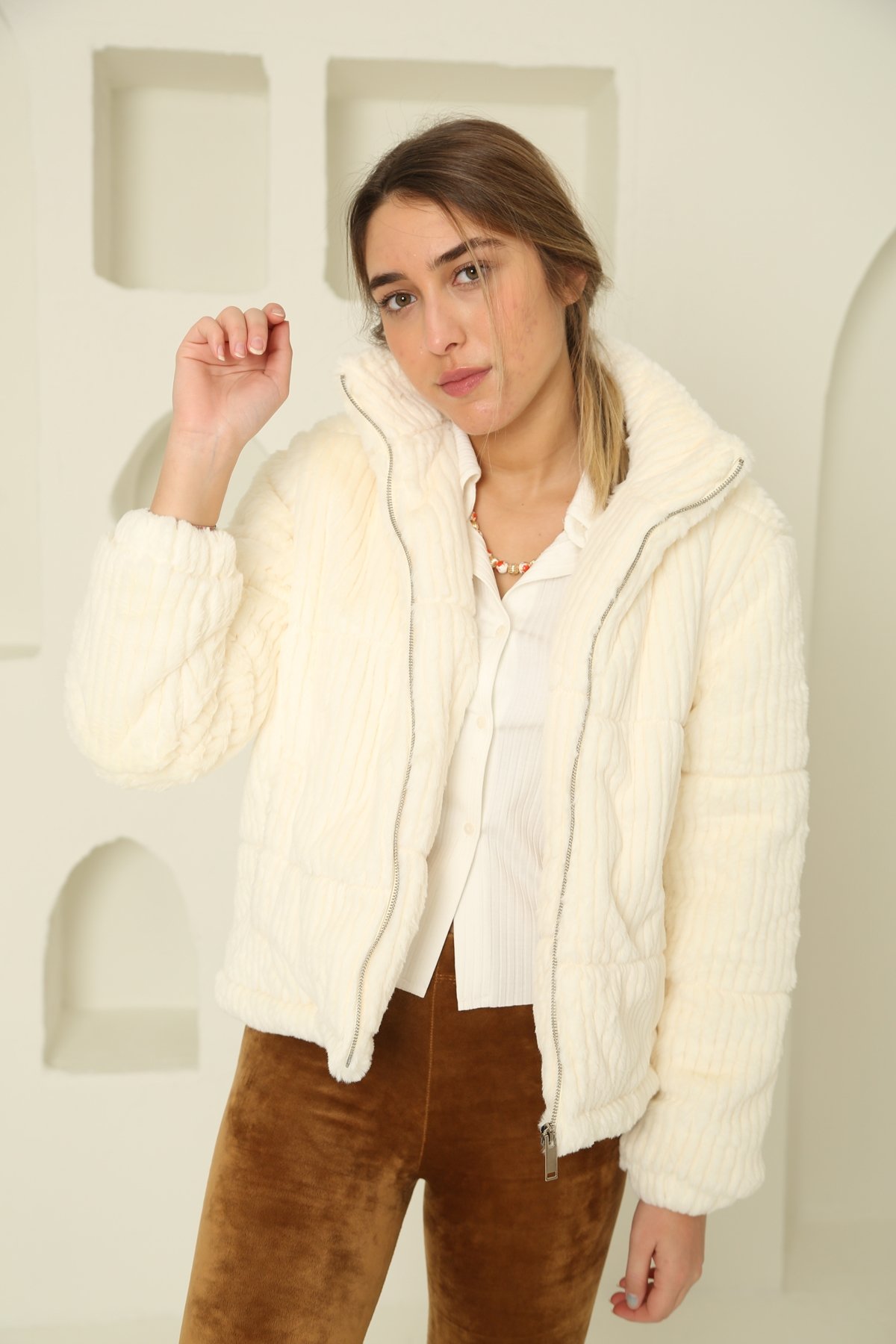 Ekru Fitilli Peluş Kısa Mont 89471