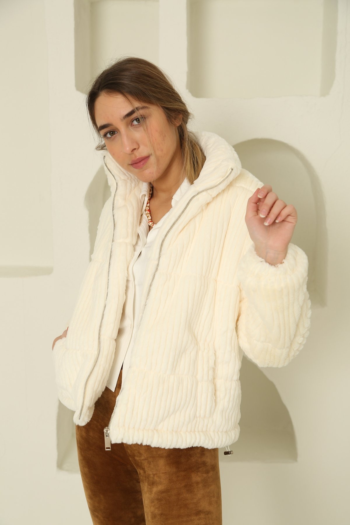 Ekru Fitilli Peluş Kısa Mont 89471