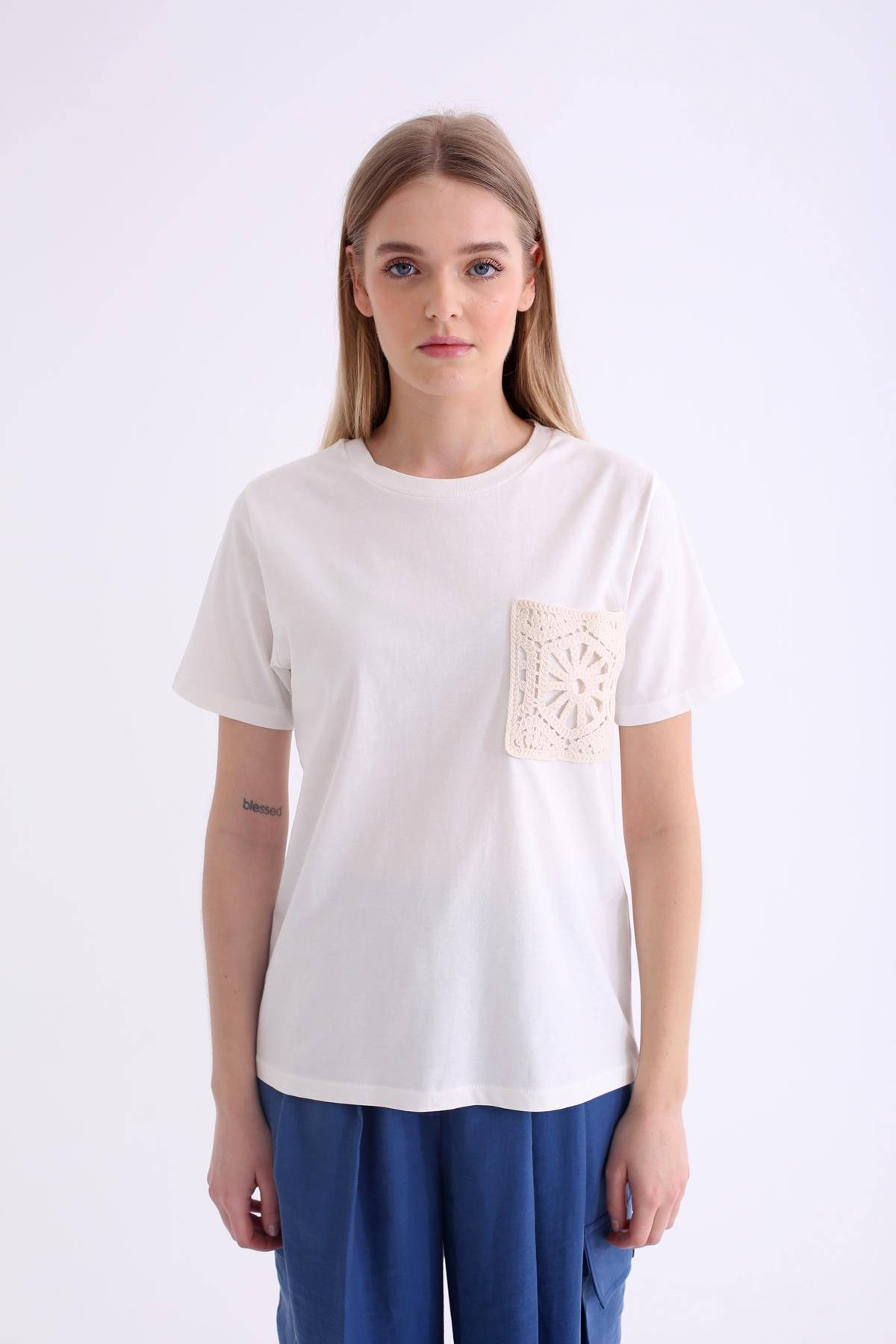 Ekru Güpürlü Dantel Cepli Basic Tshirt 233885