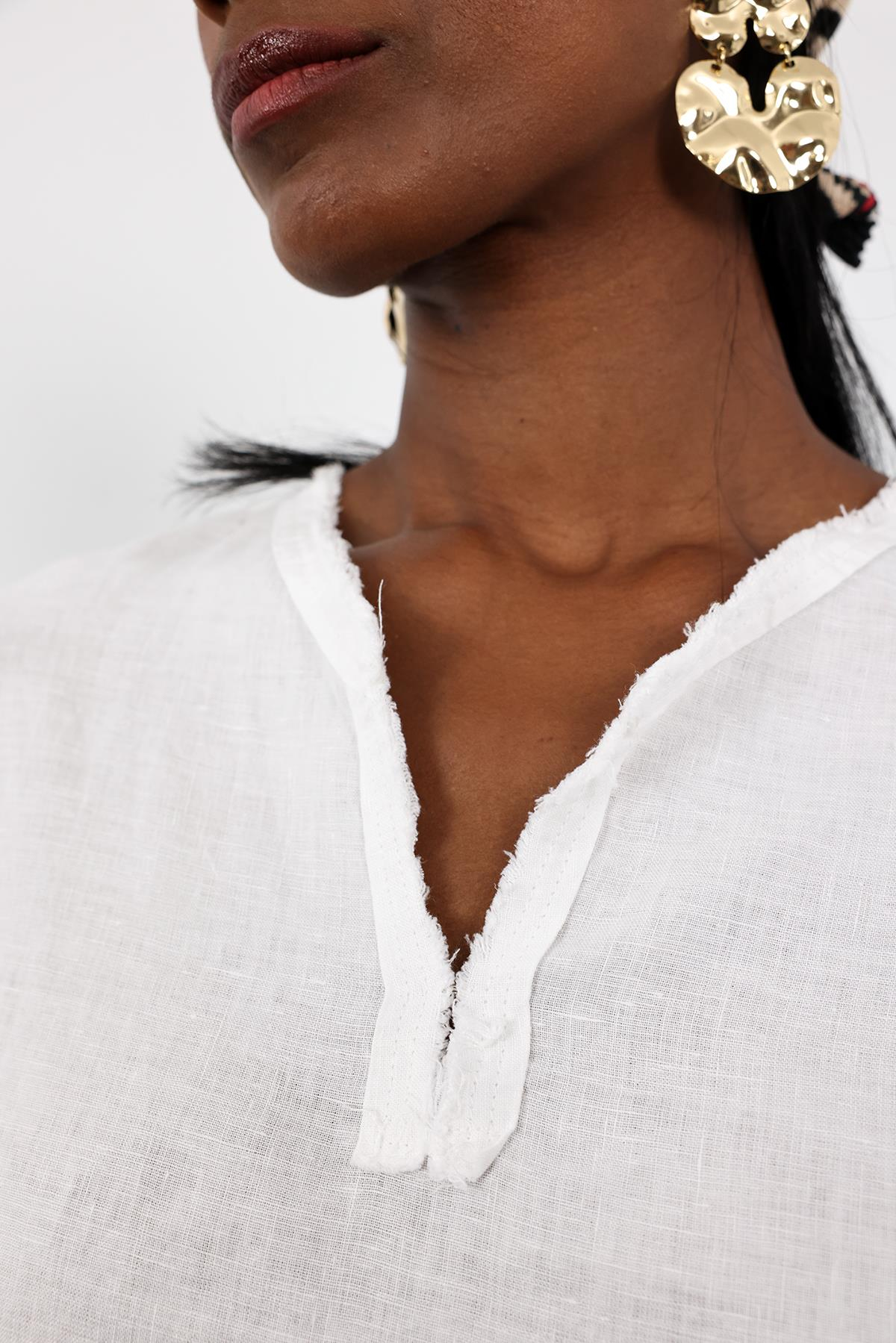 Ekru Hakim Yaka Keten Gömlek 