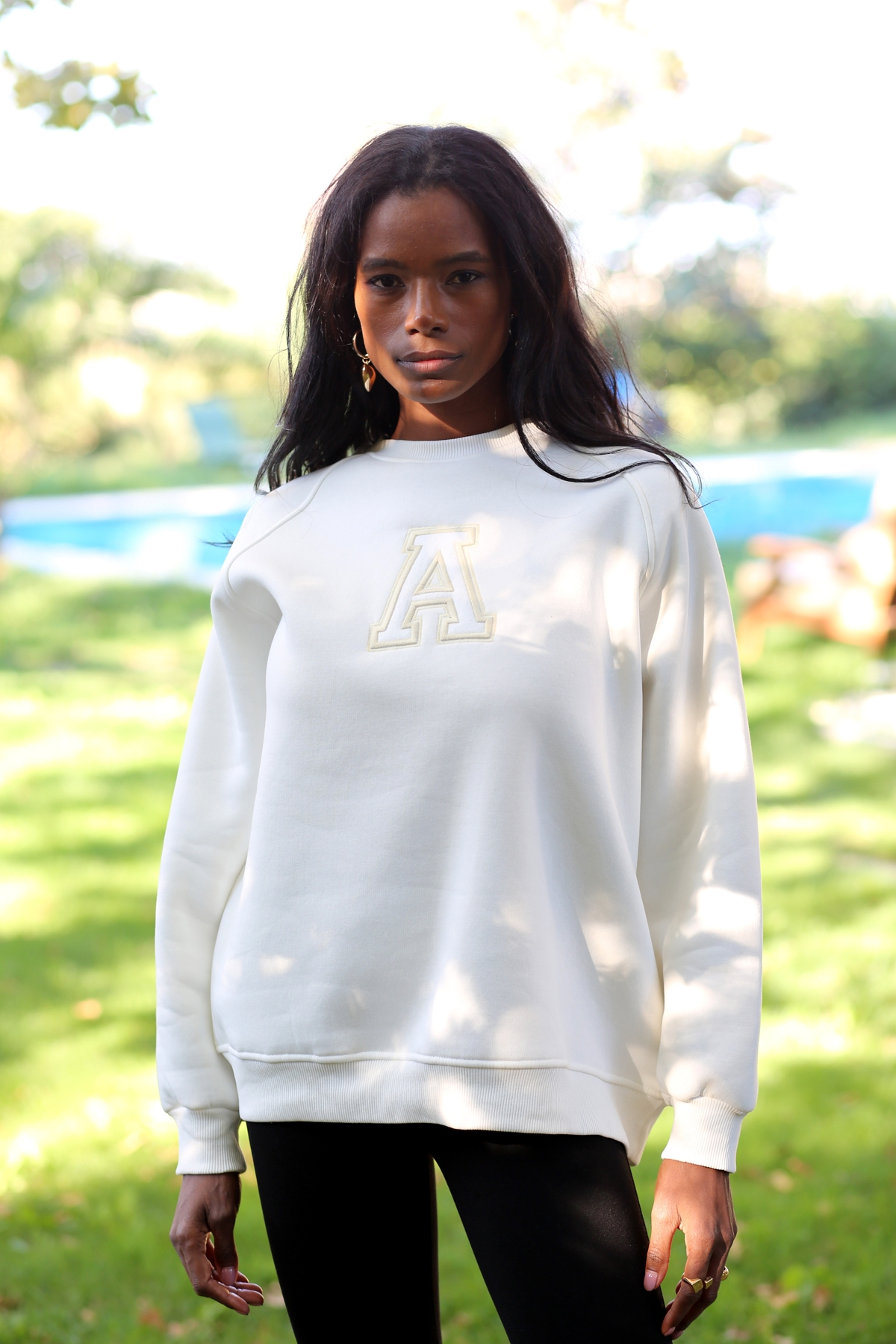 Ekru Harf Nakışlı Sweatshirt 13632