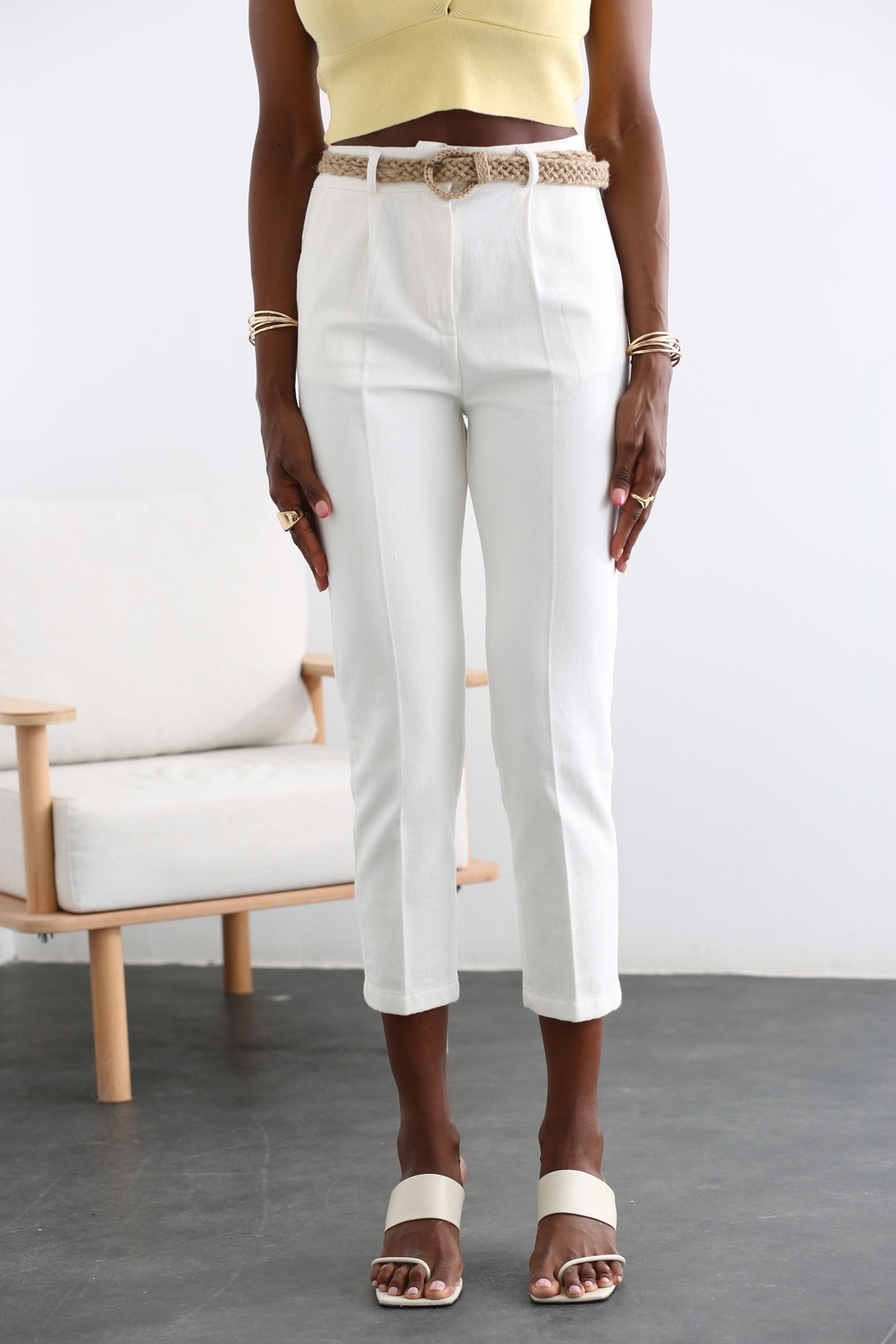 Ekru Hasır Kemerli Pantolon 70840