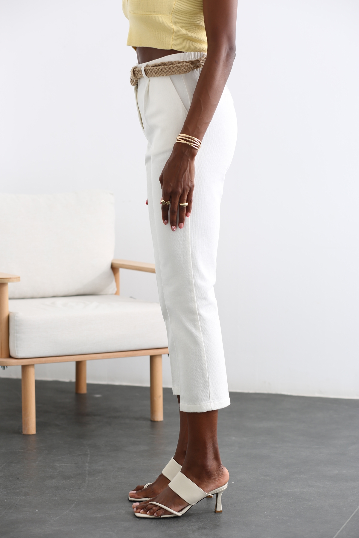 Ekru Hasır Kemerli Pantolon 70840