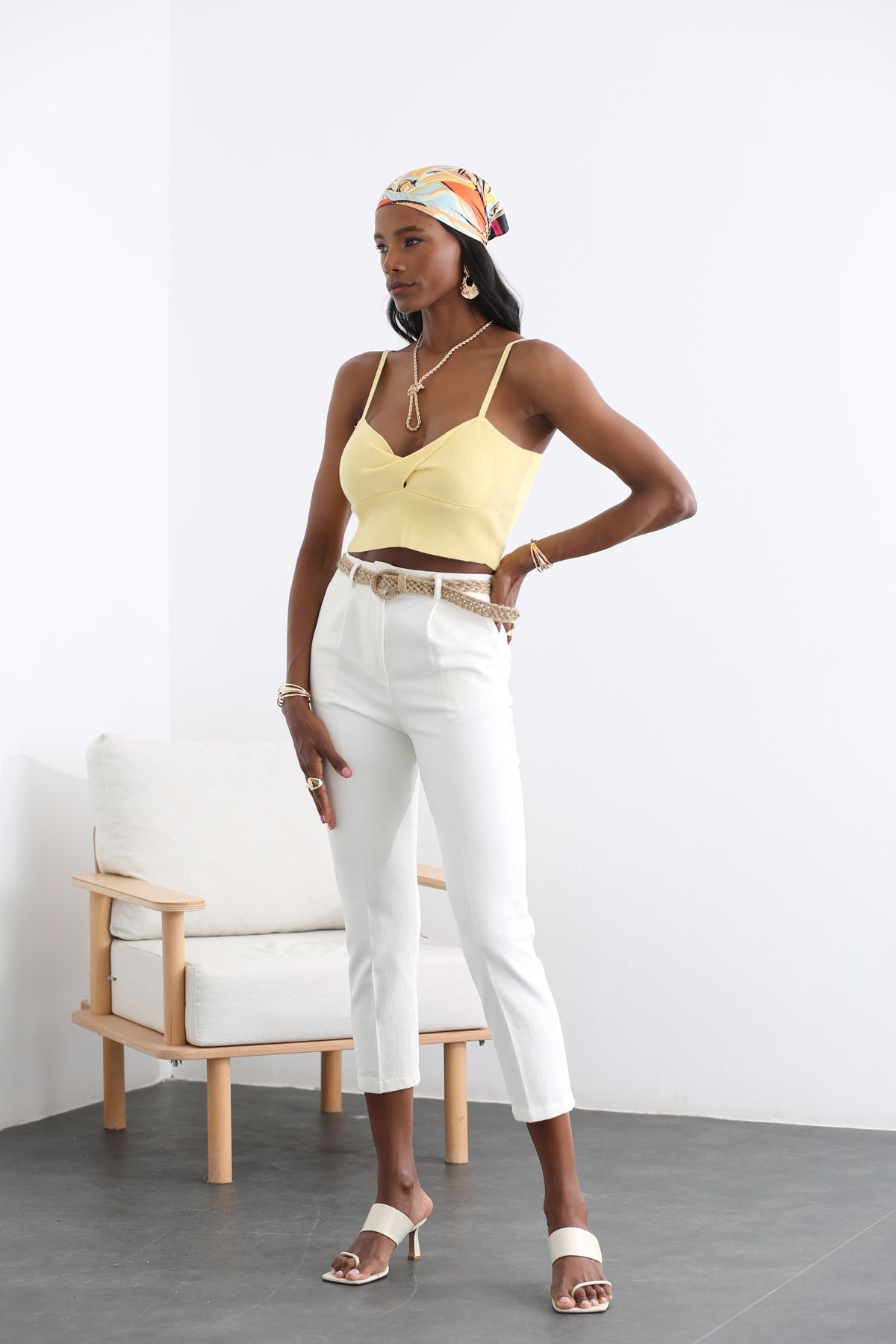 Ekru Hasır Kemerli Pantolon 70840