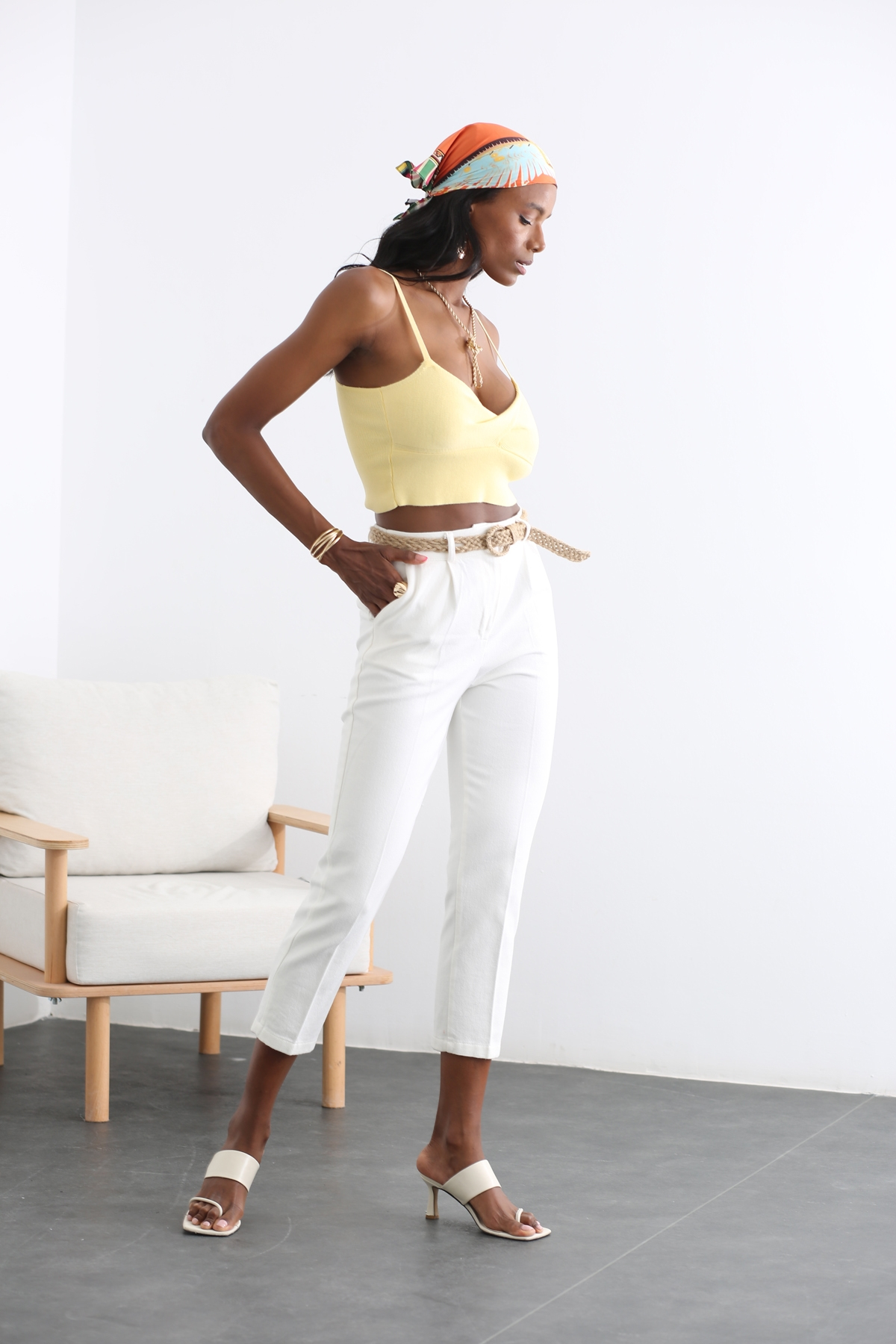 Ekru Hasır Kemerli Pantolon 70840