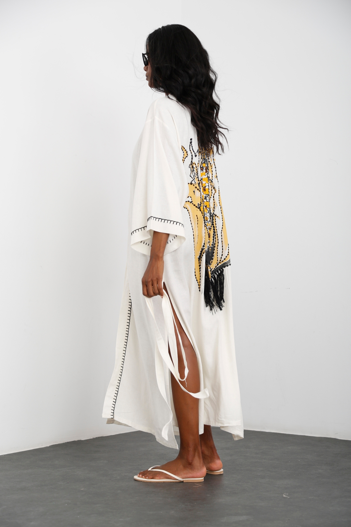 Ekru Mısır Püsküllü Kuşaklı Kimono 635