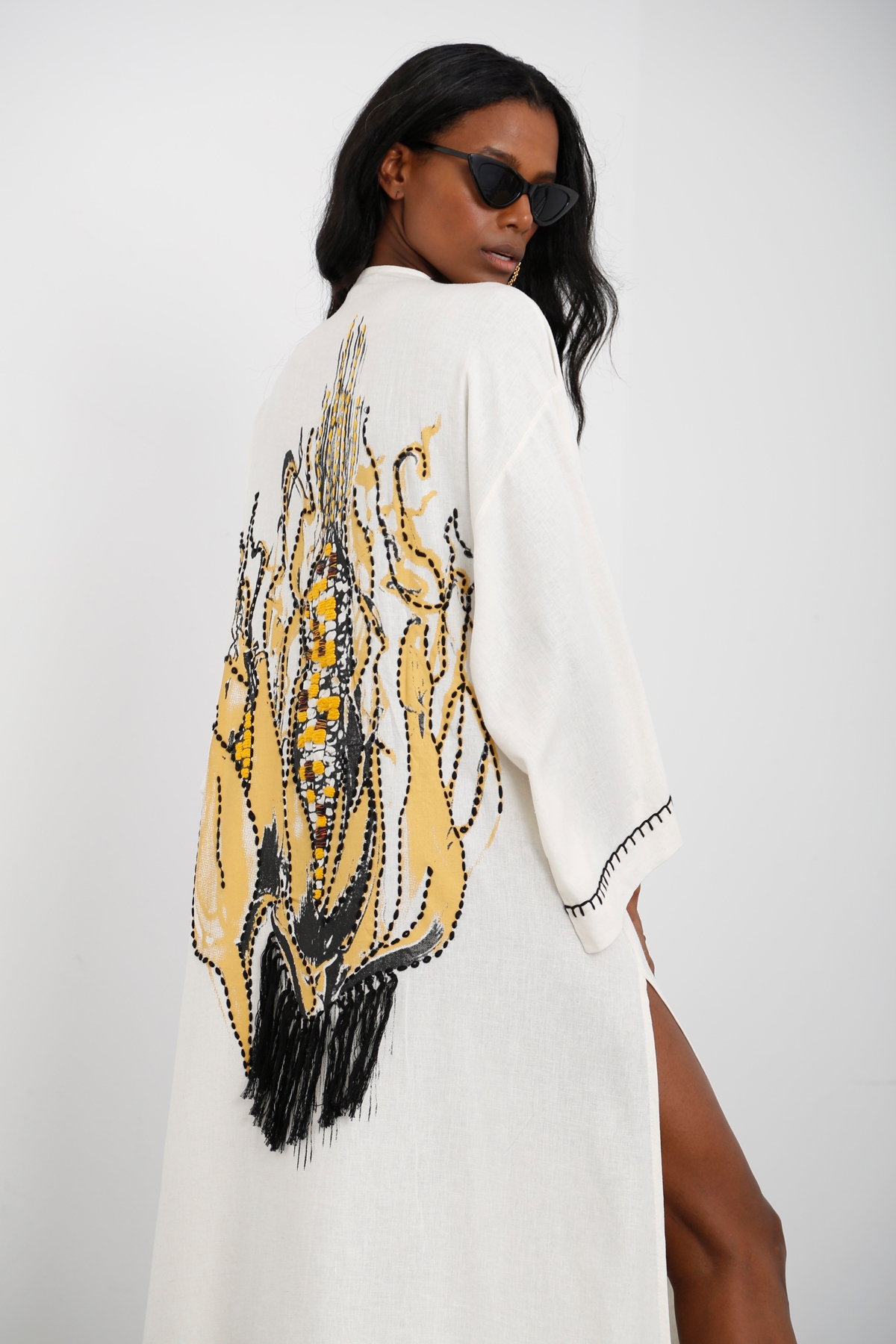 Ekru Mısır Püsküllü Kuşaklı Kimono 635