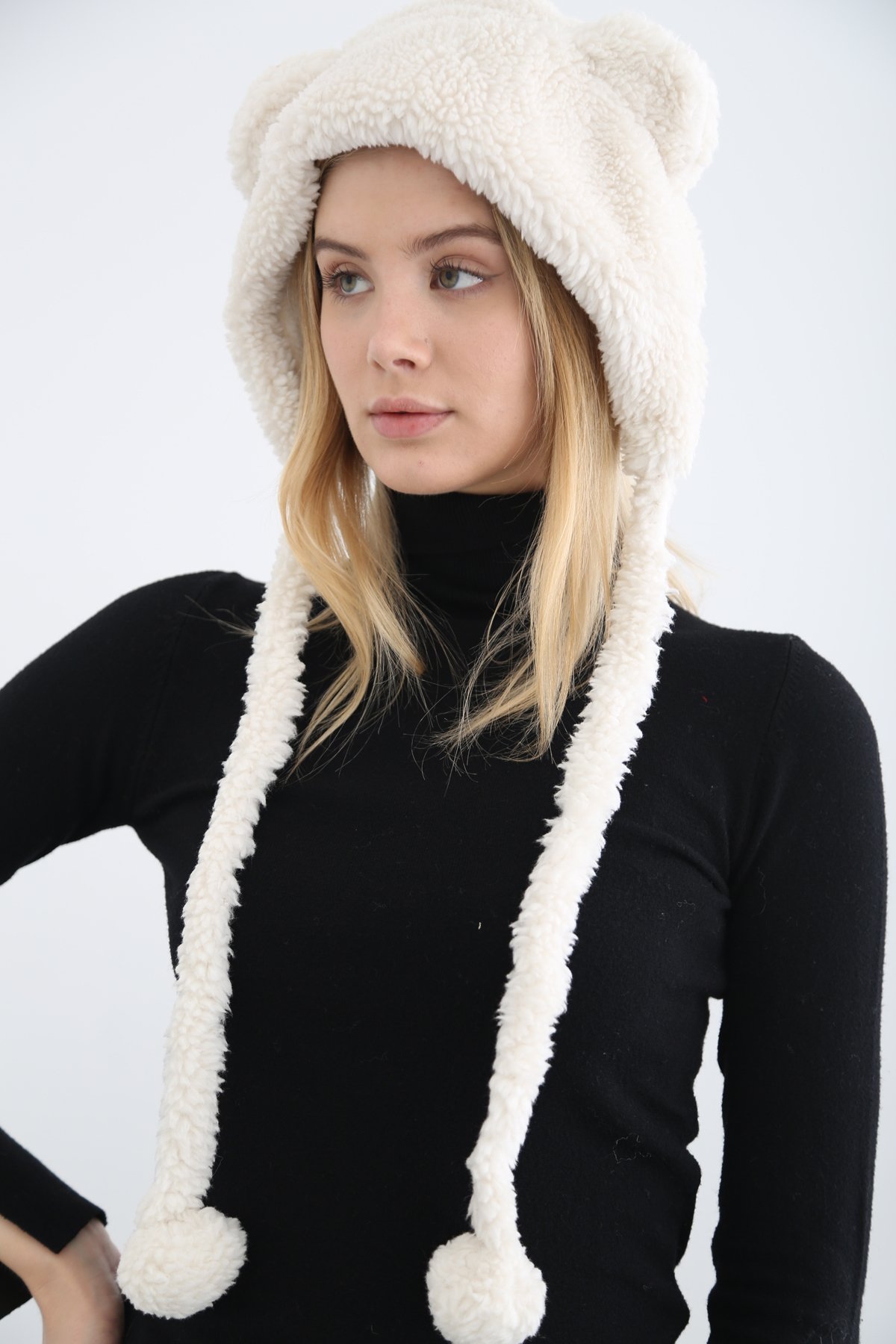 Ekru Peluş Bere 13517