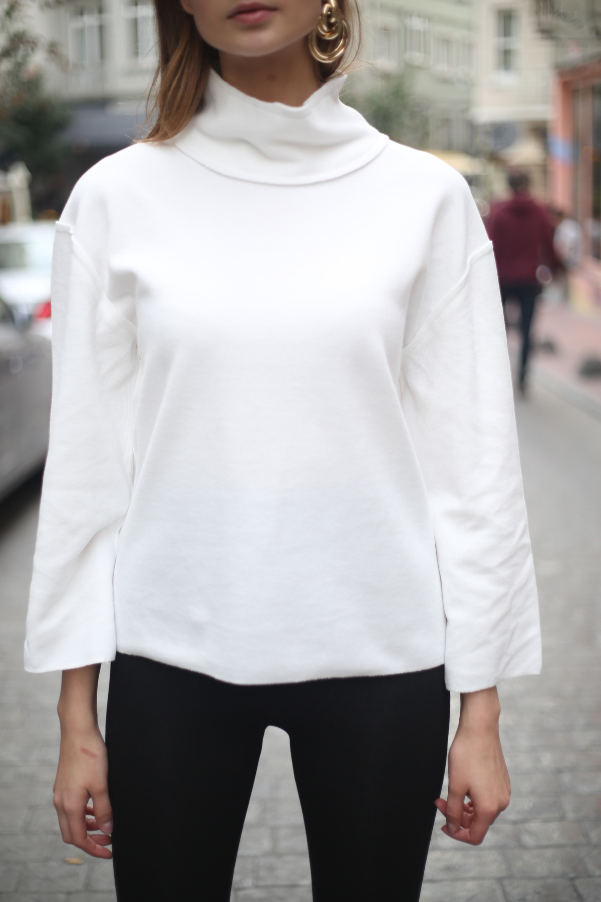 Ekru Ters Dikim Dik Yaka Sweatshirt