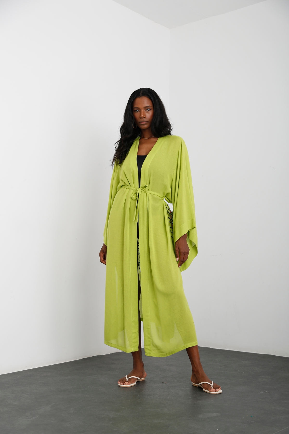 Fıstık Yeşili Sırtı Nakışlı Kuşaklı Kimono 637