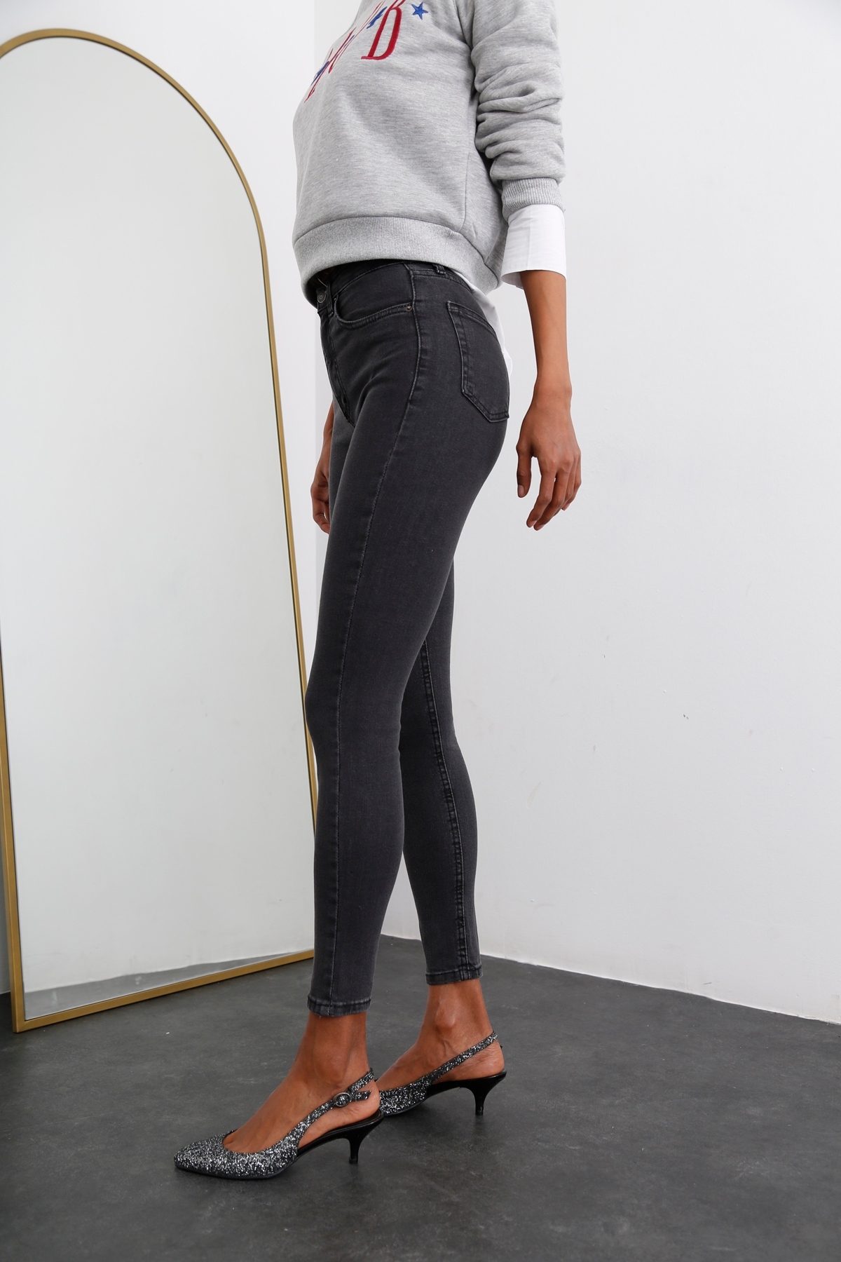Füme Yüksek Bel Toparlayan Slim Fit Jean 