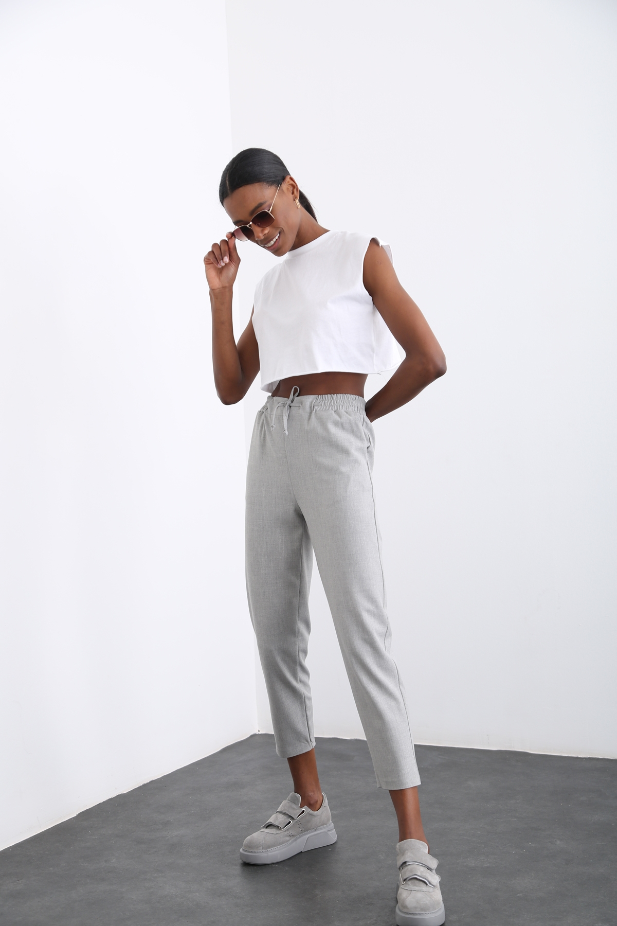 Gri Beli Lastikli Kumaş Pantolon 0636