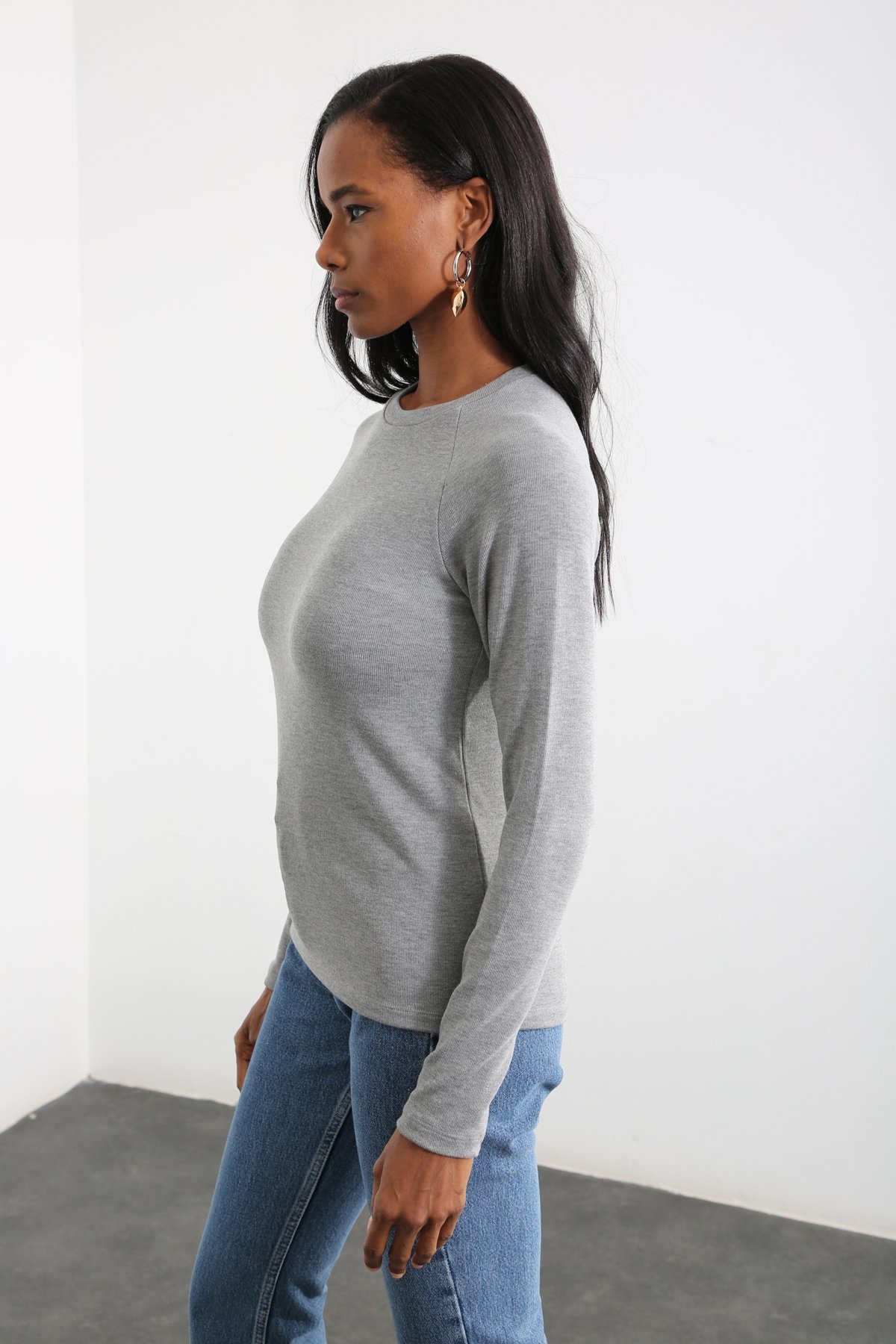 Gri Bisiklet Yaka Basic Bluz 