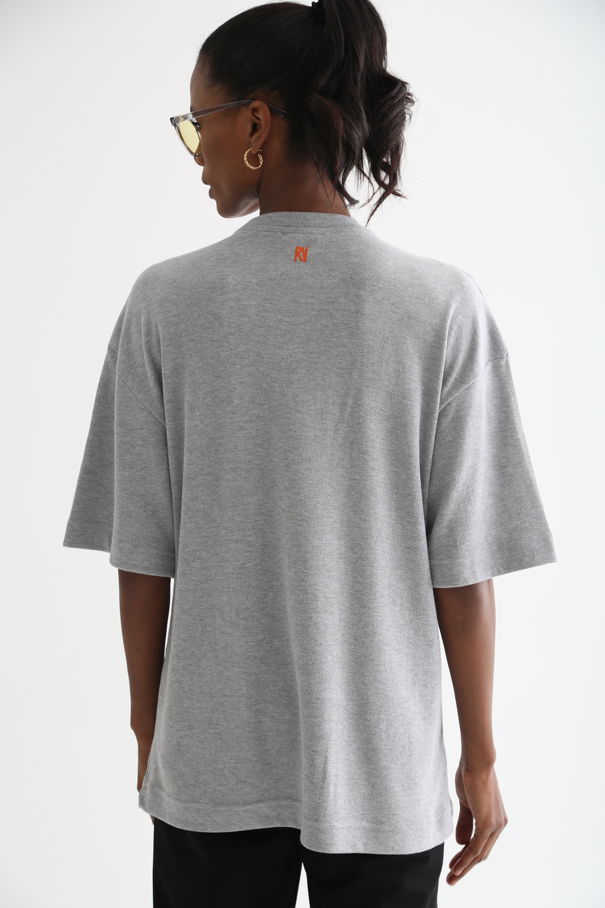 Gri Bisiklet Yaka Basic Tshirt 