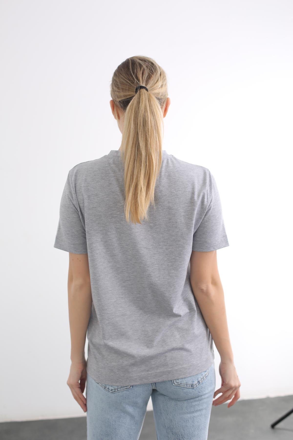 Gri Bisiklet Yaka Basic Tshirt 