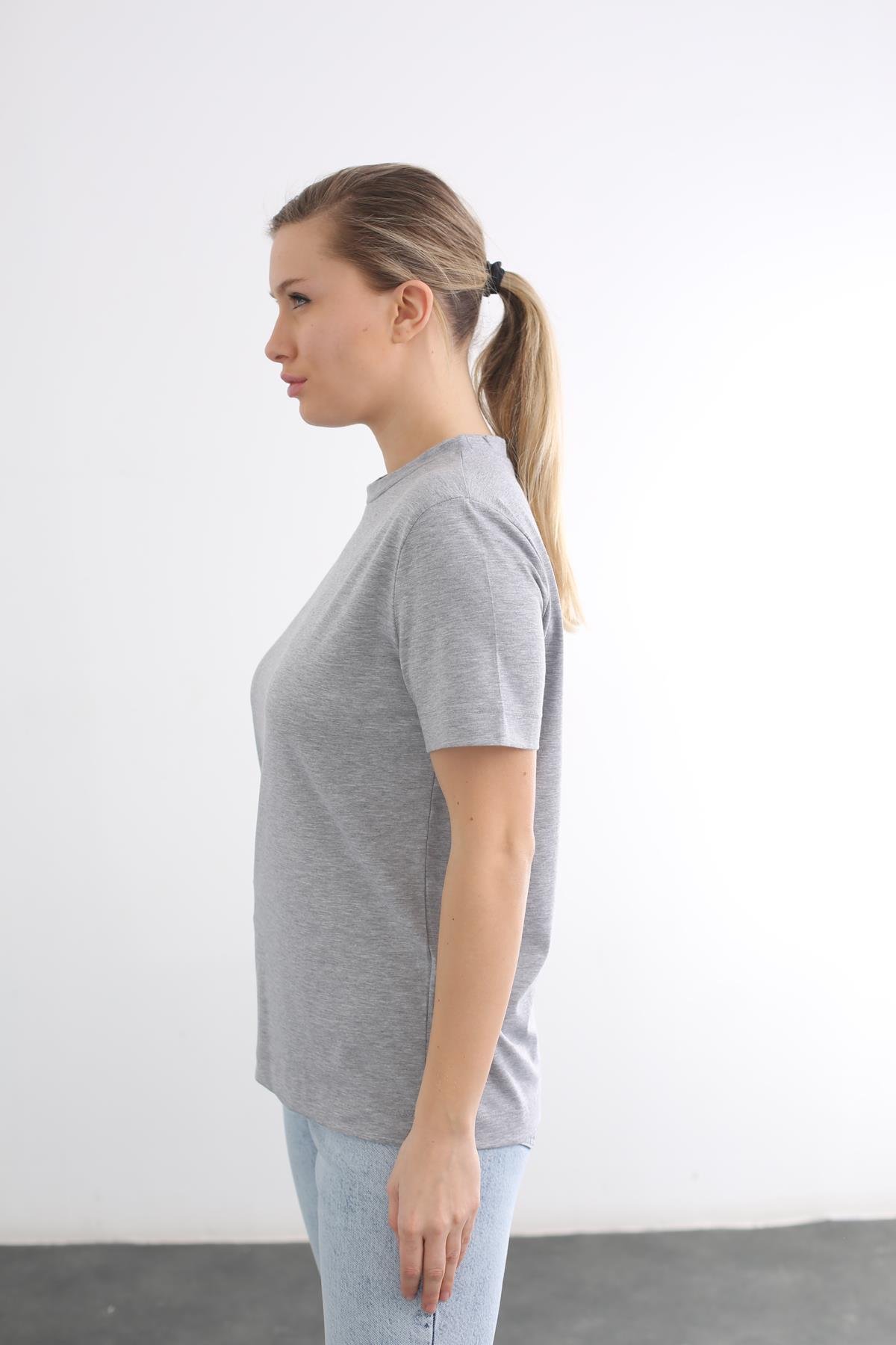 Gri Bisiklet Yaka Basic Tshirt 