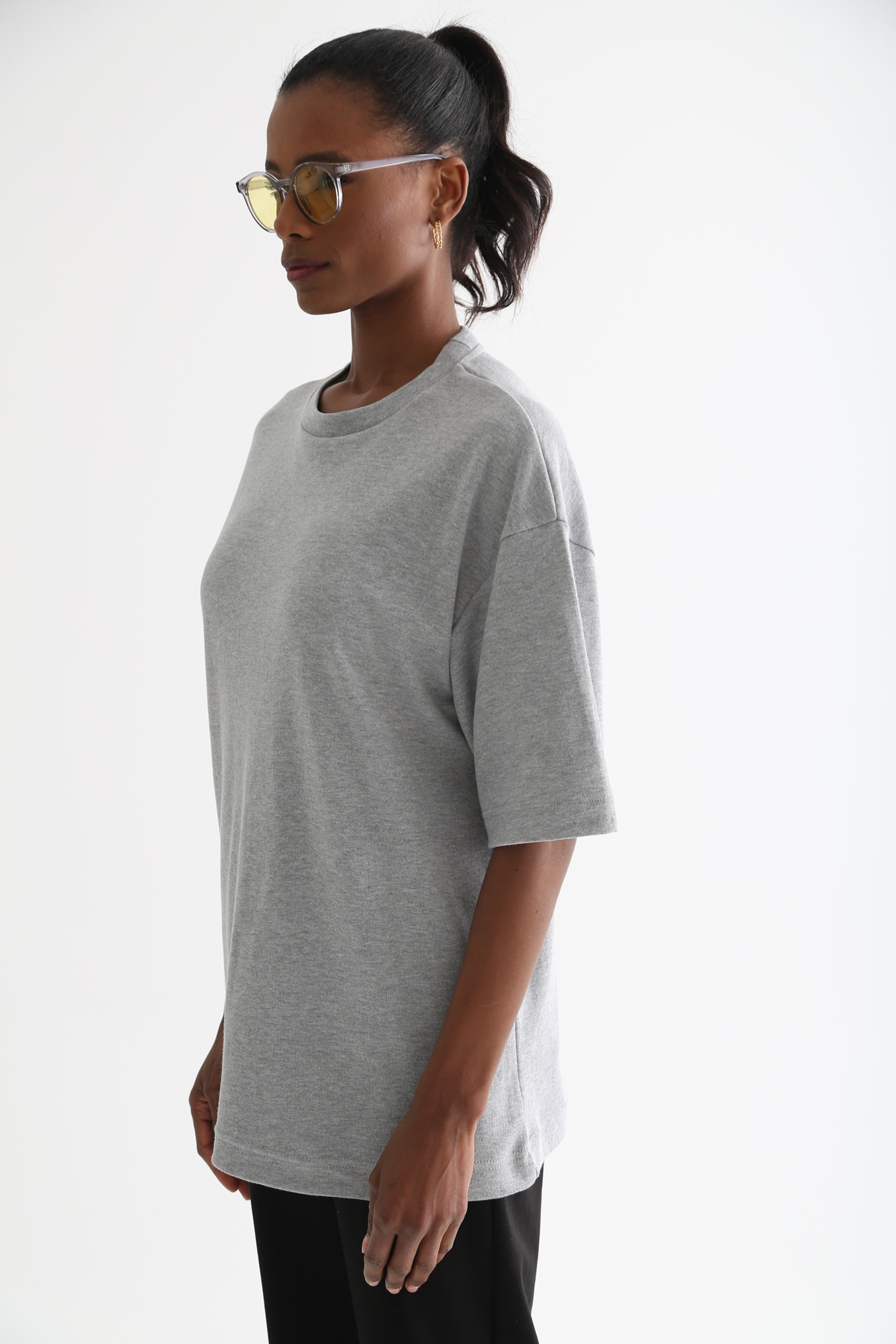 Gri Bisiklet Yaka Basic Tshirt 