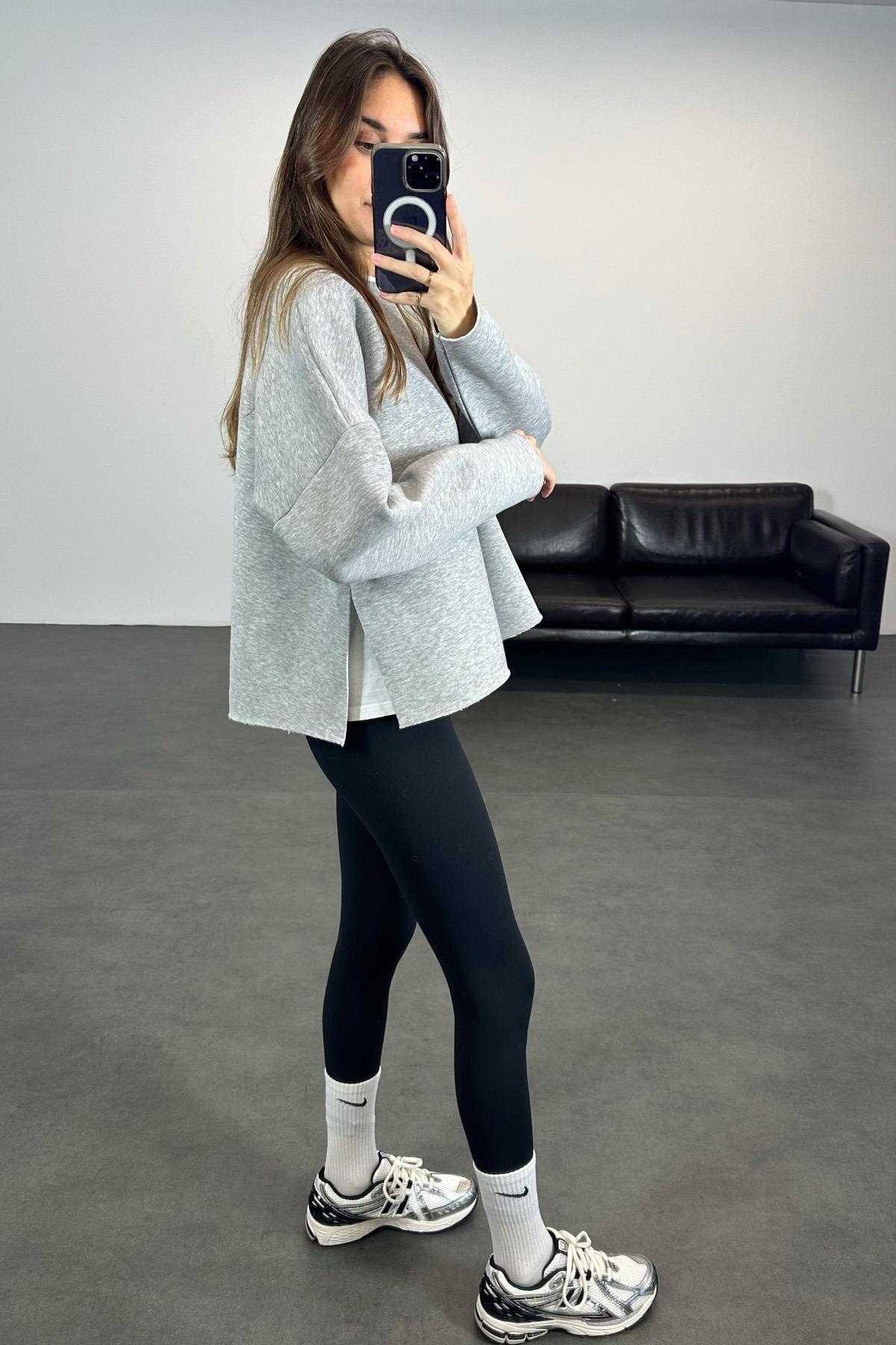 Gri Bisiklet Yaka Yanı Yırtmaçlı Sweatshirt 20050