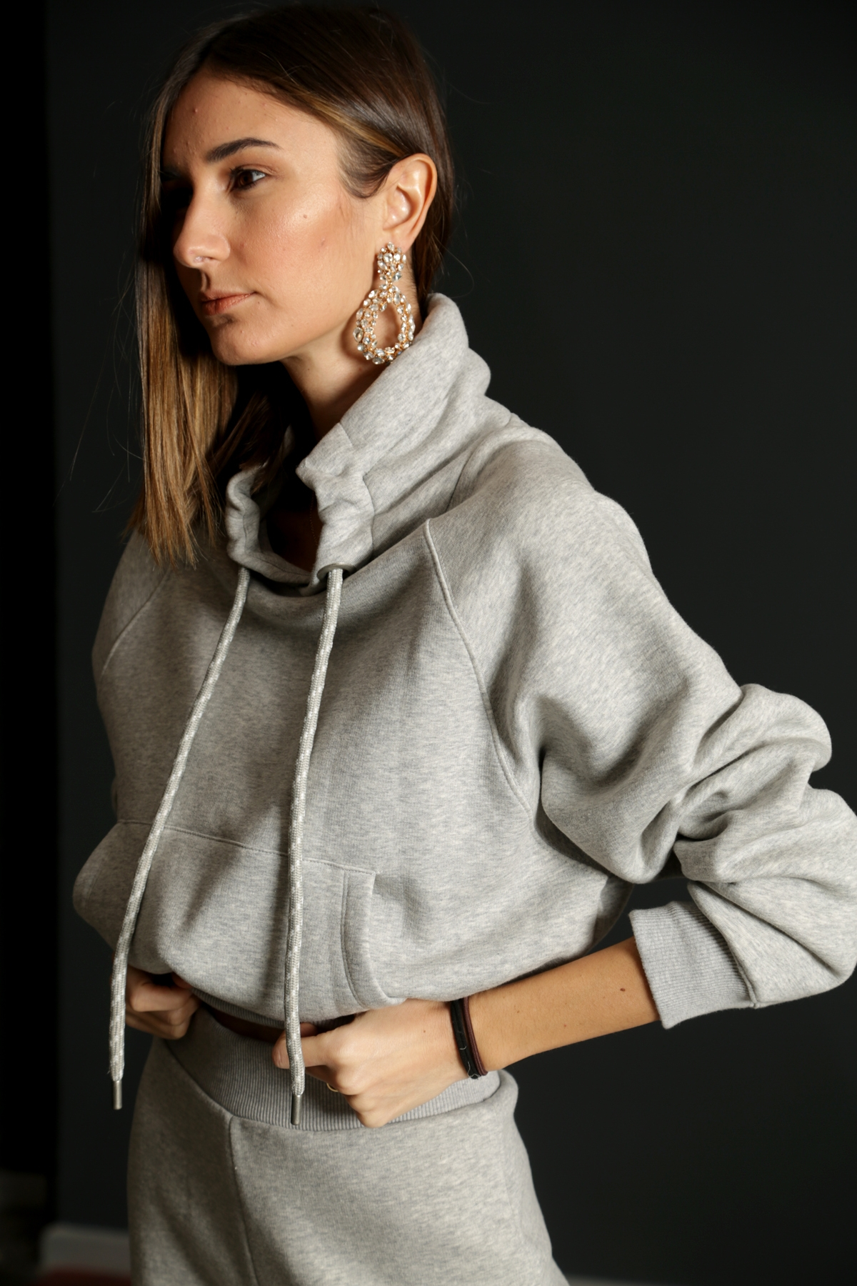 Gri Dik Yaka Crop Sweatshirt-9002