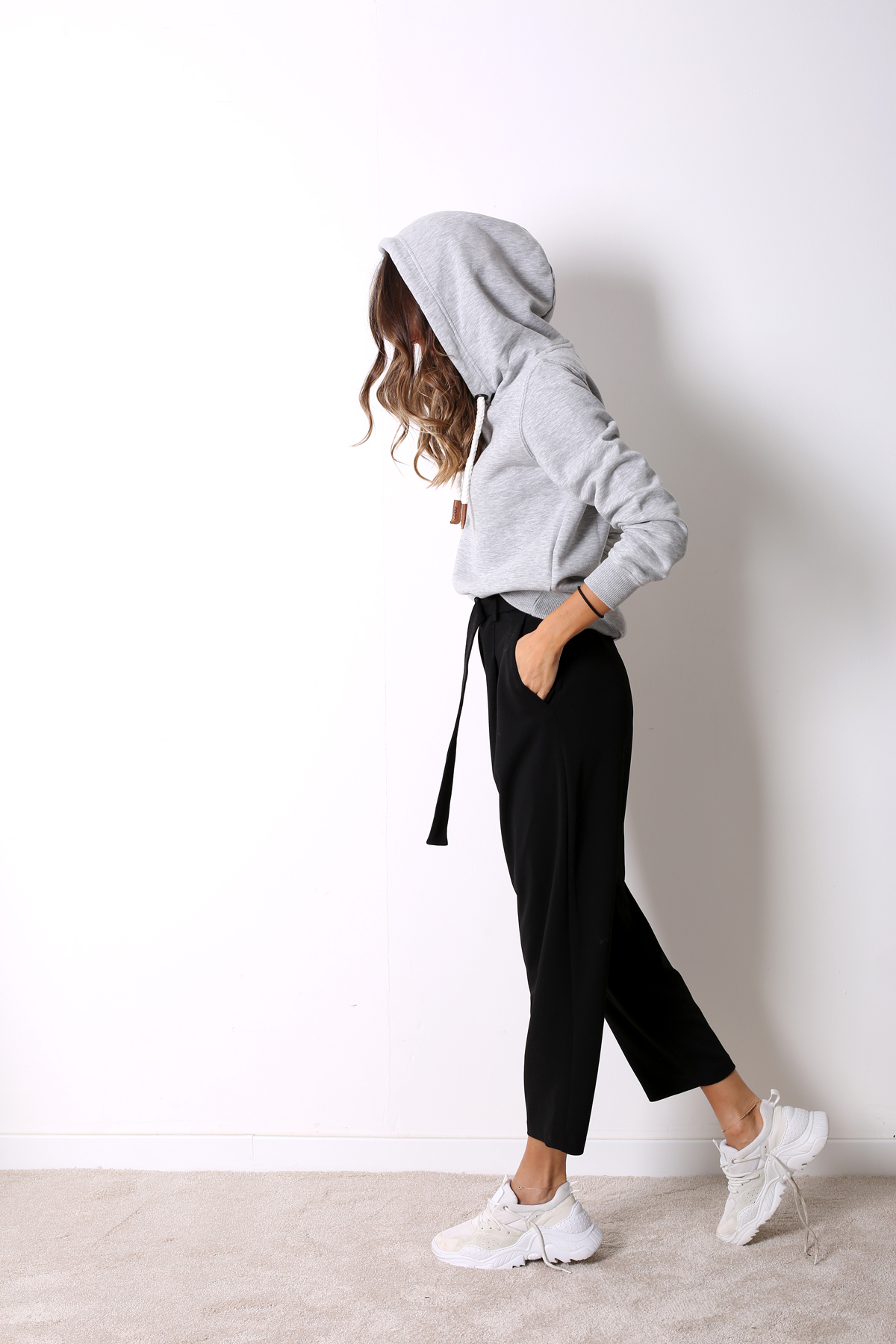Gri Kalın Bağcıklı Kapşonlu Sweatshirt