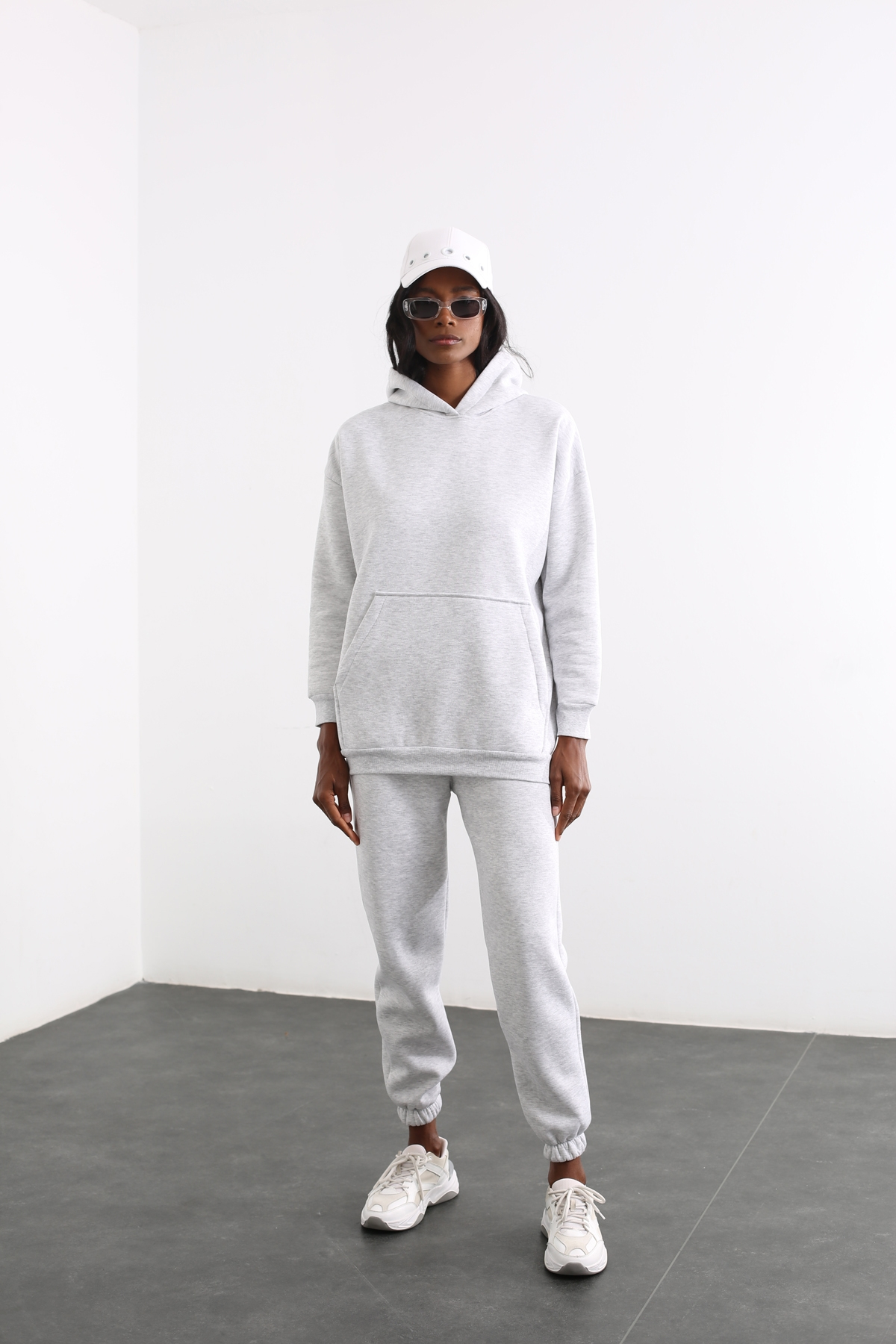 Gri Kapüşonlu Sweatshirt Takım 3828
