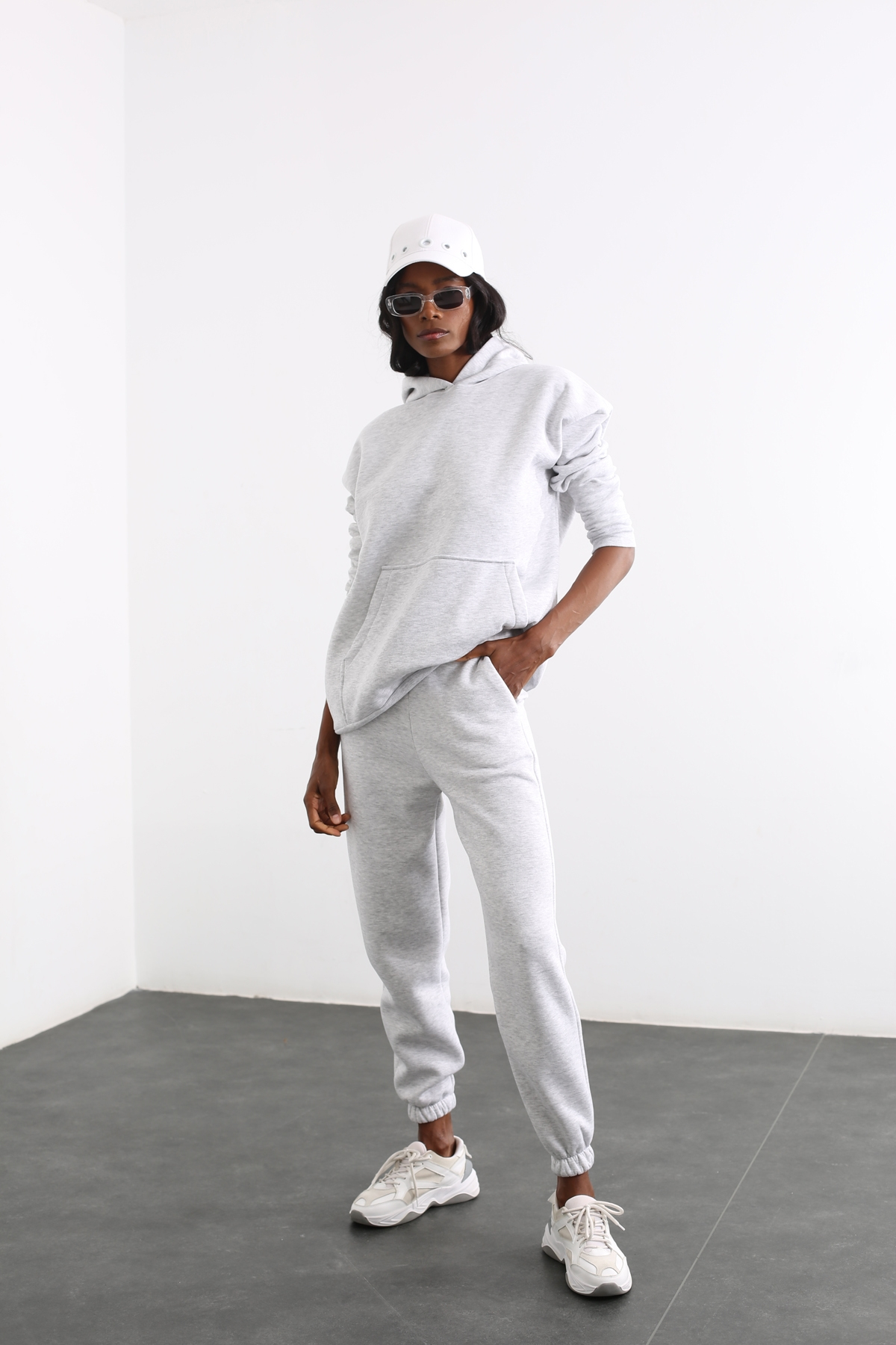 Gri Kapüşonlu Sweatshirt Takım 3828