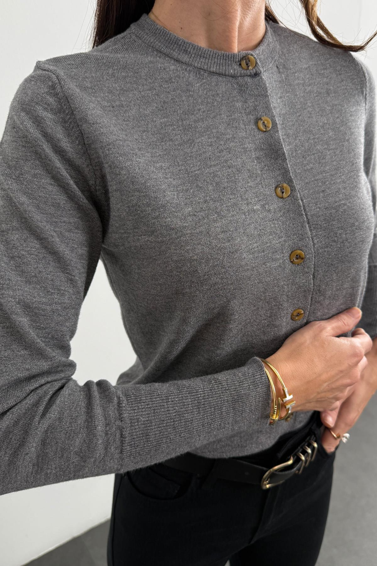 Gri Kemik Düğmeli Lyocell İplik Hırka 